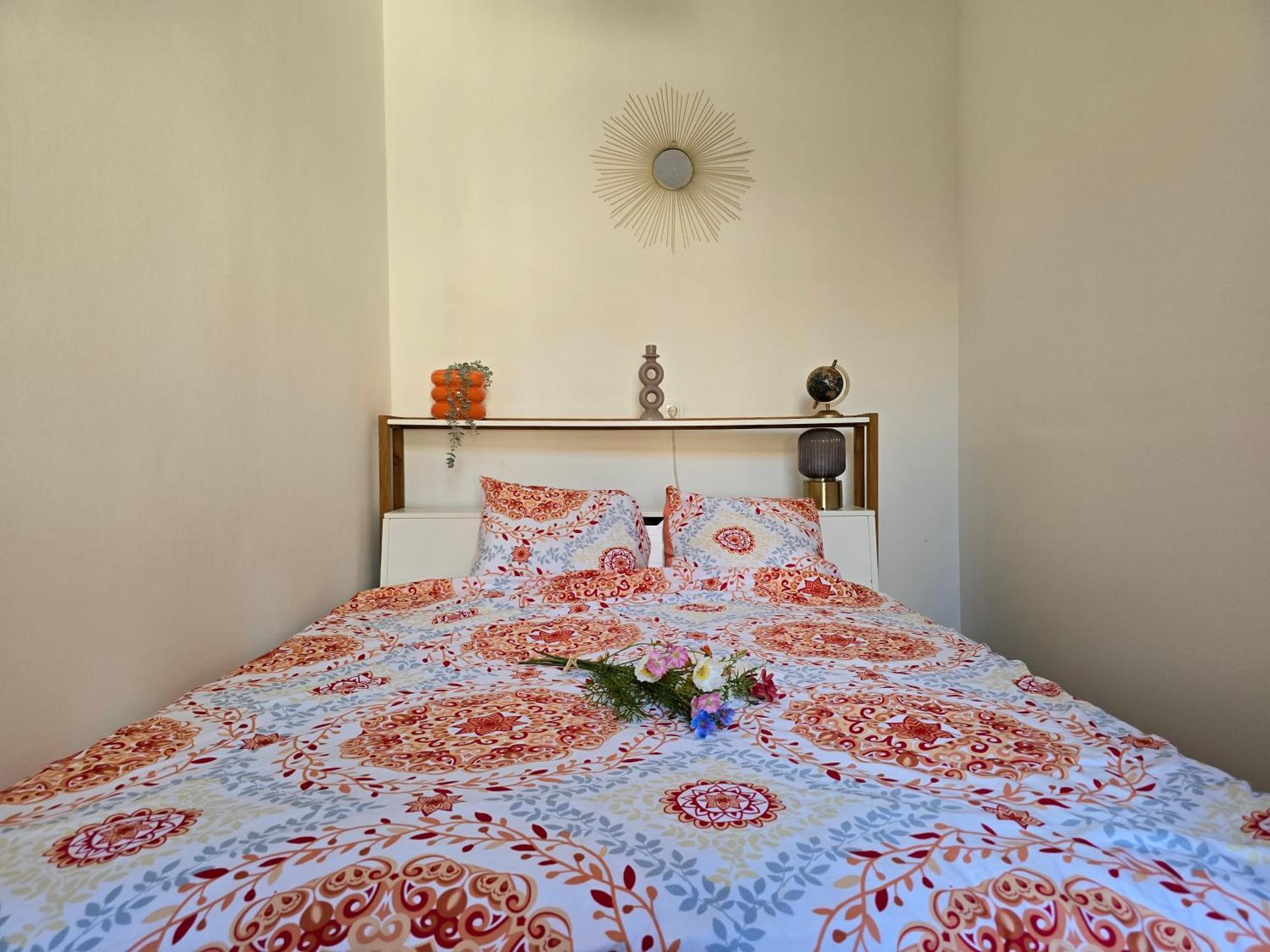 Grand Boulevard Ap Downtown Near 4-6 Tram Apartment