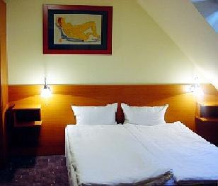 Luna 3* Budapest