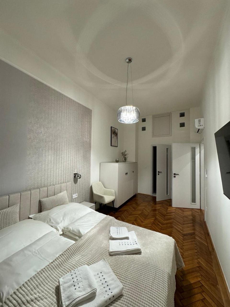 Astra Lux Bp Appartement *