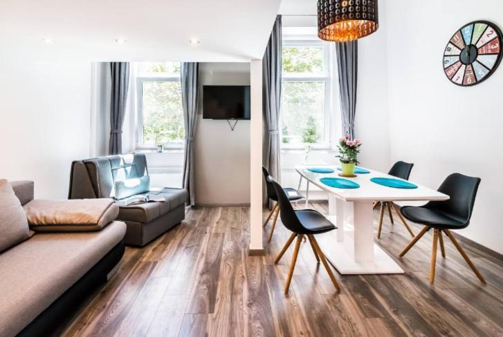 Bpr Szondi Cozy *