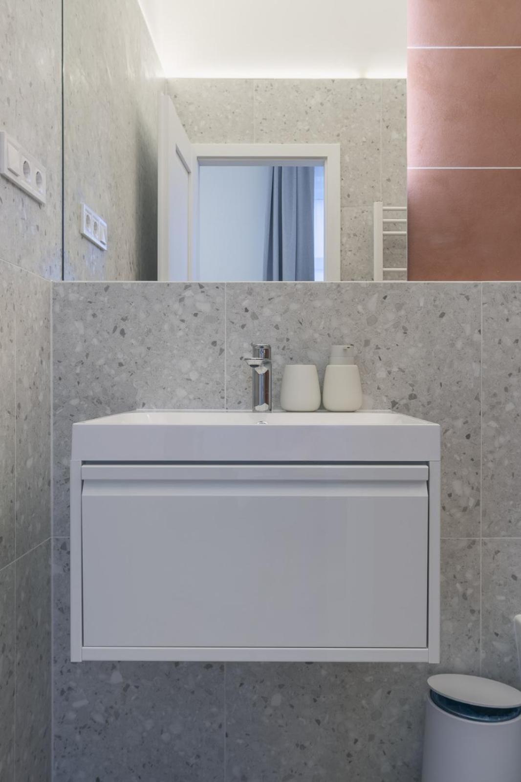 A27- Boutique Apartments, Location By Bqa
