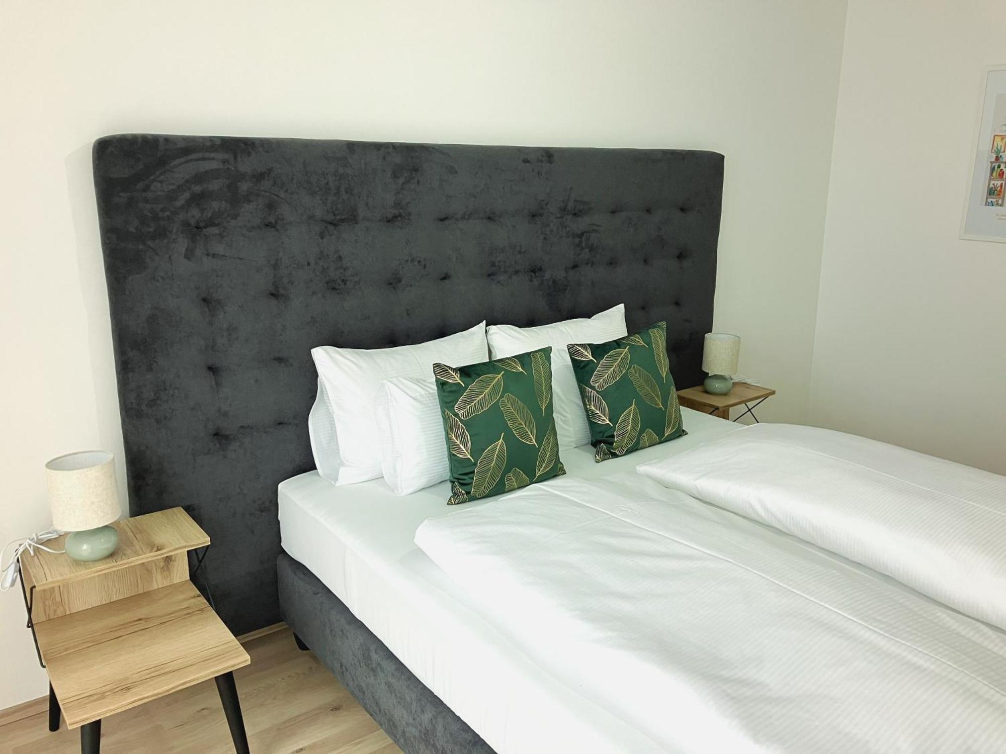 Hock Aparthotel