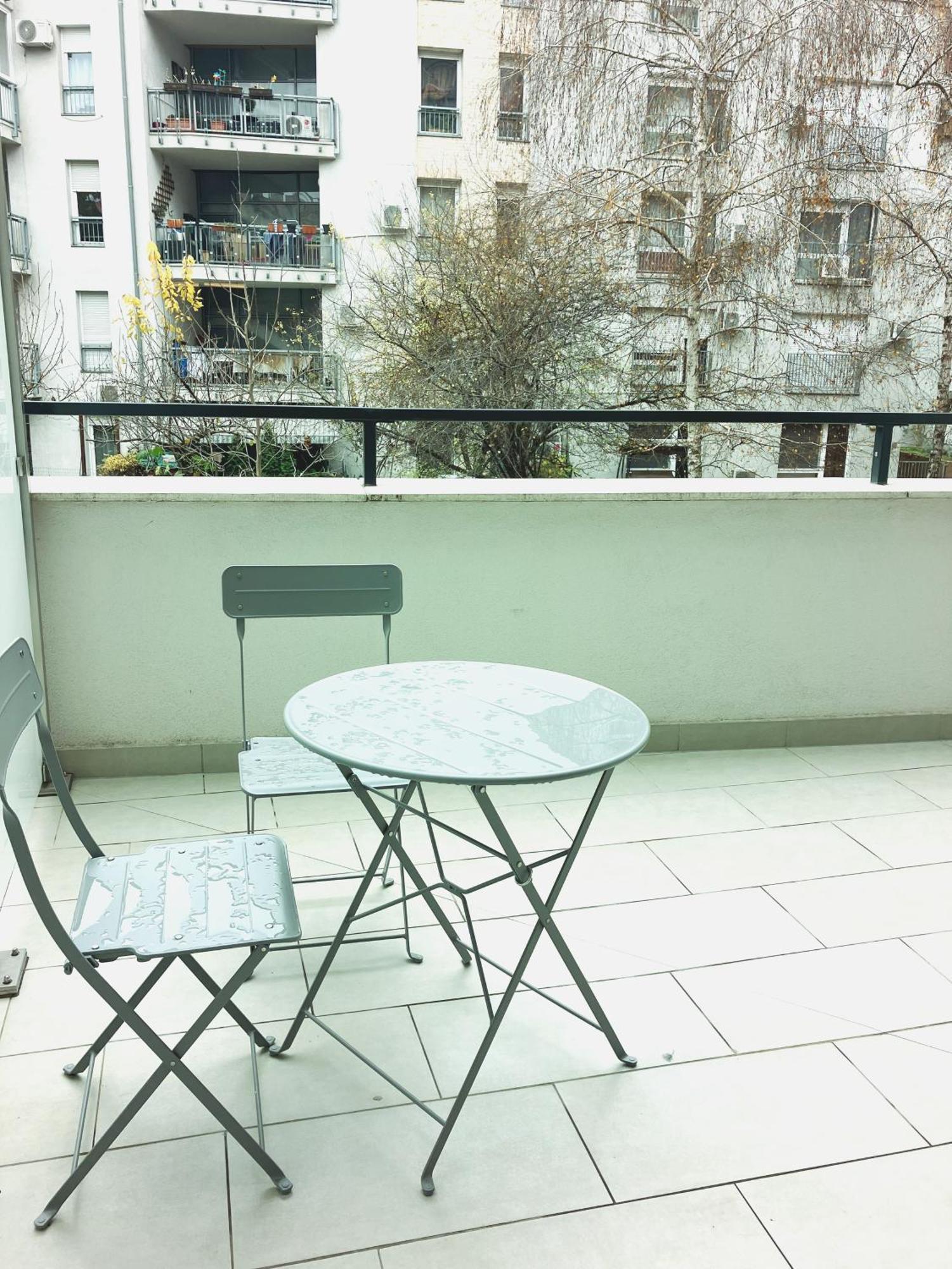 Hock Aparthotel *