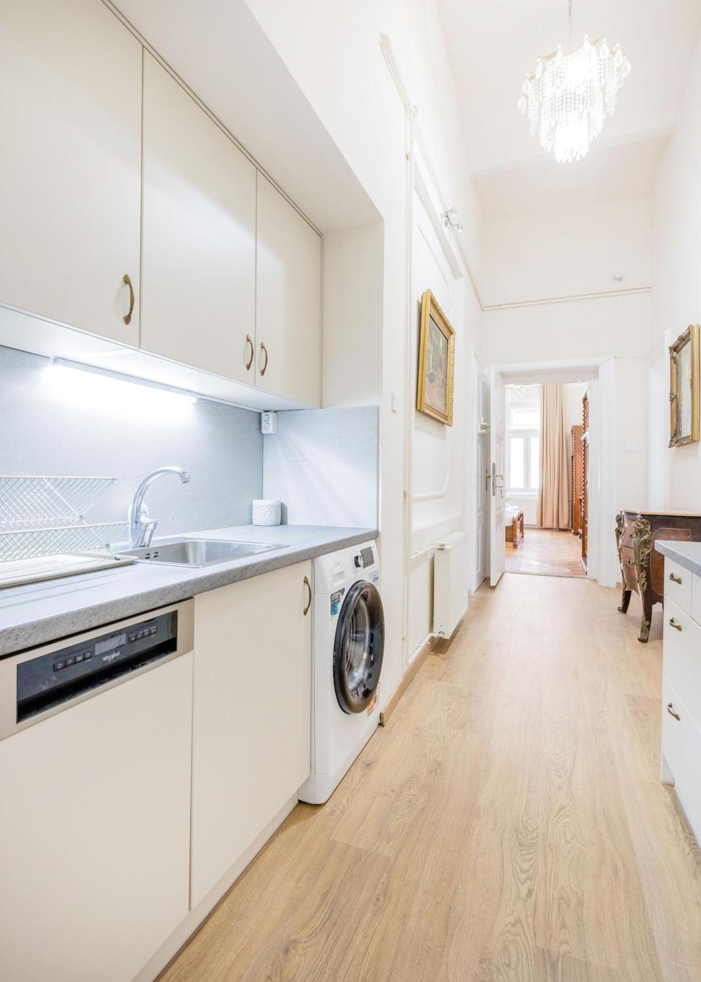 Vintagebuild2bdr2bthr Apartament