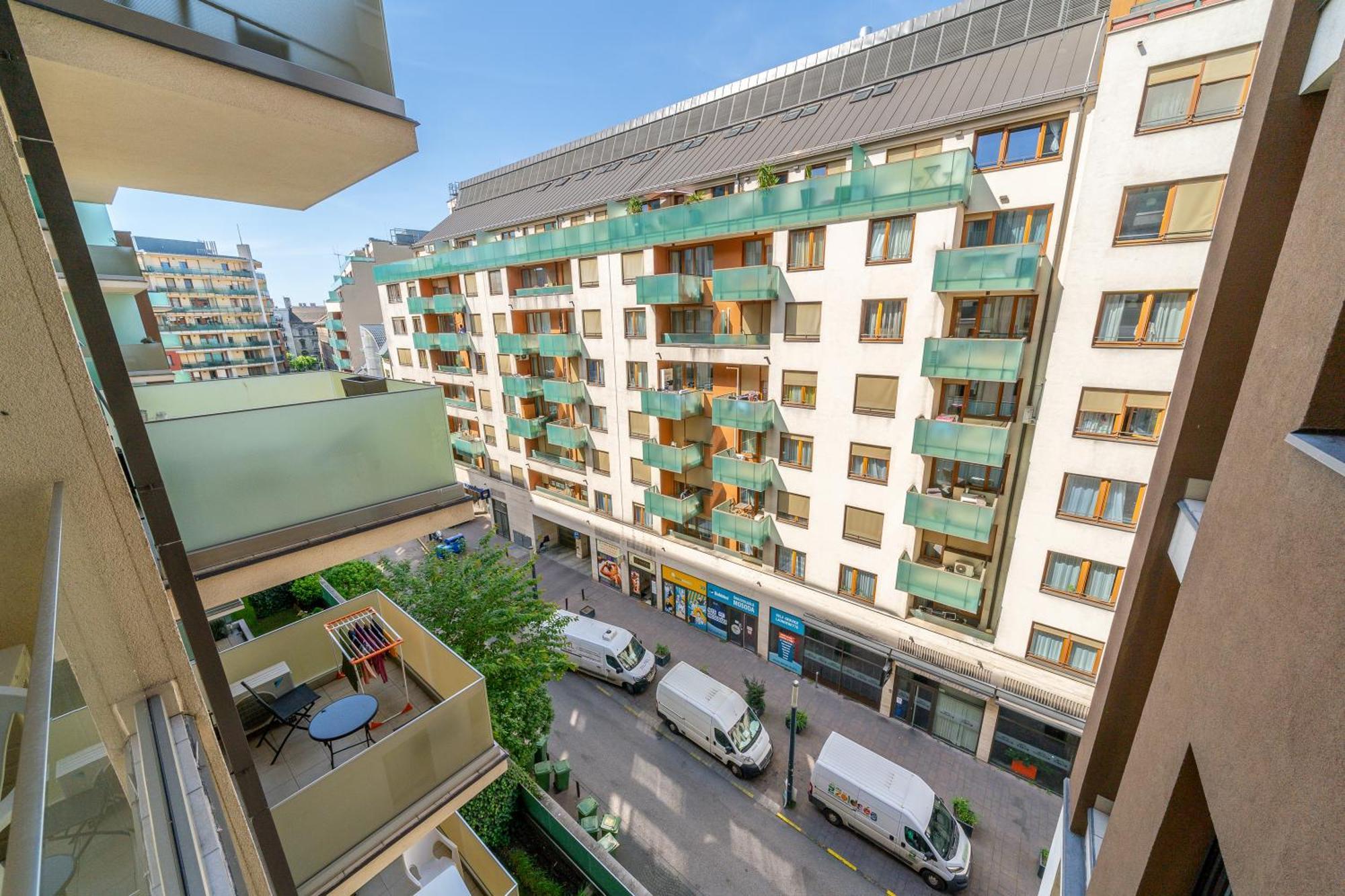 Elegant Nest One Apartament