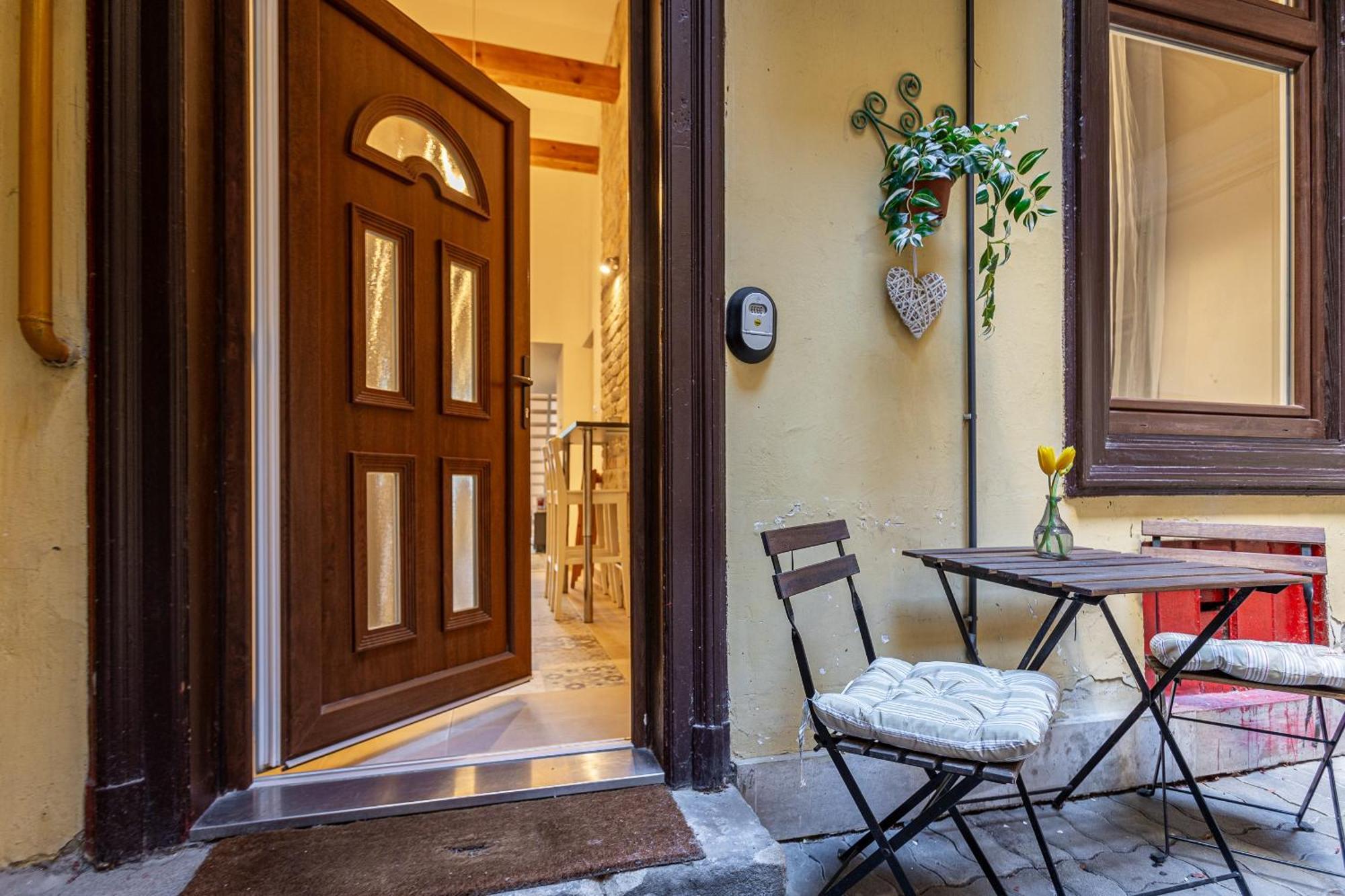 Appartamento Lovolde Square - Next To Famous Andrassy Avenue Budapest