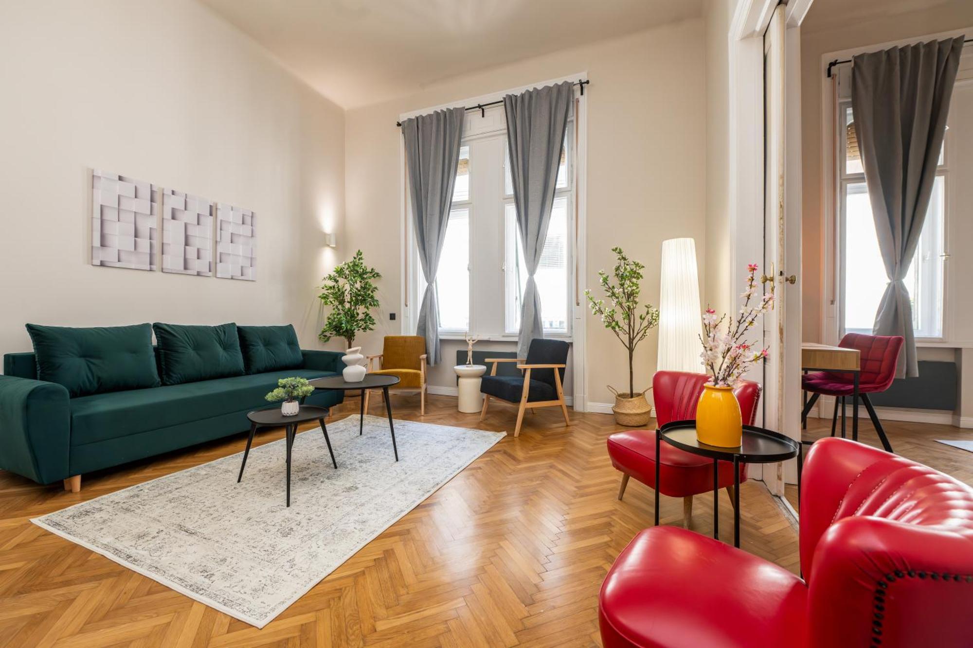The Elegance Apartment