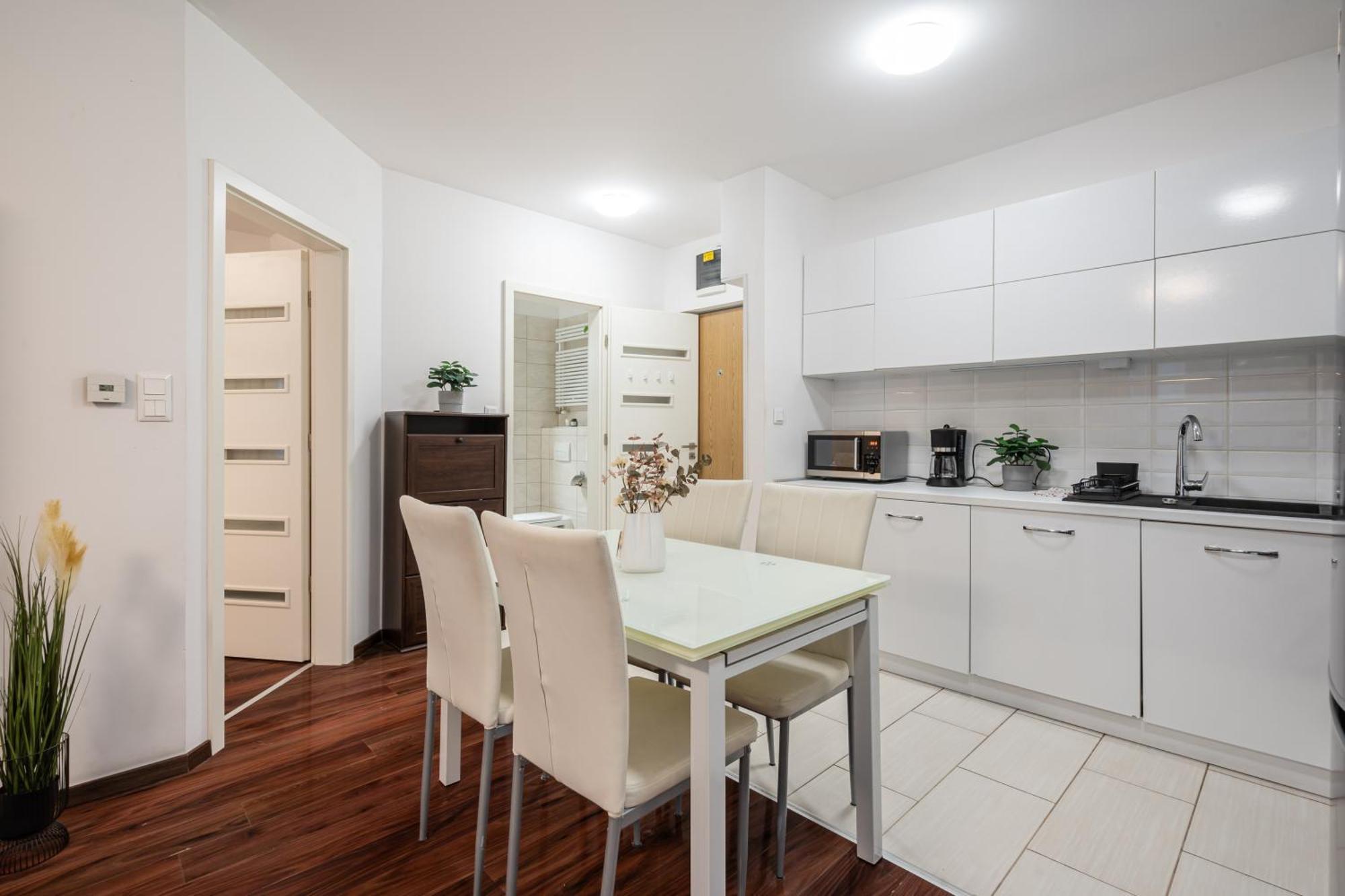 Apartman Viola - Free Parking And Balcony