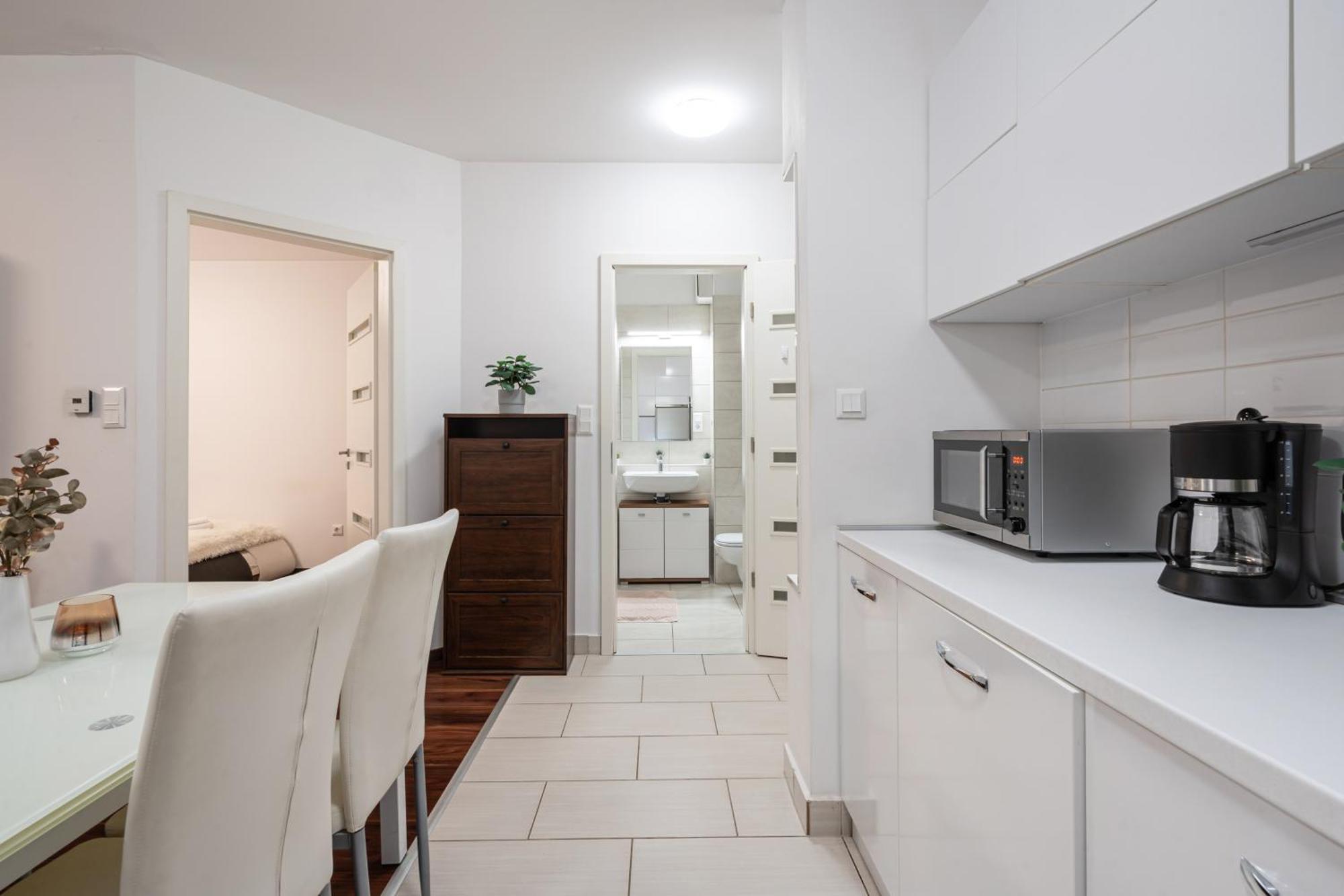 Viola - Free Parking And Balcony Apartment