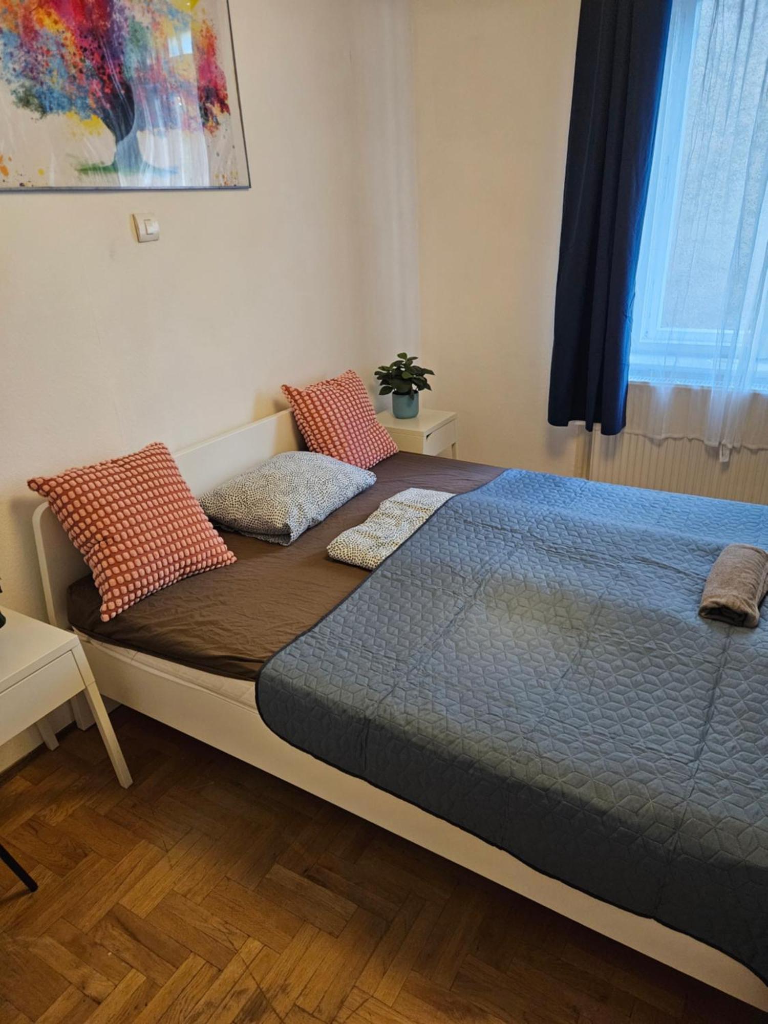 Hostal Downtown Gem *