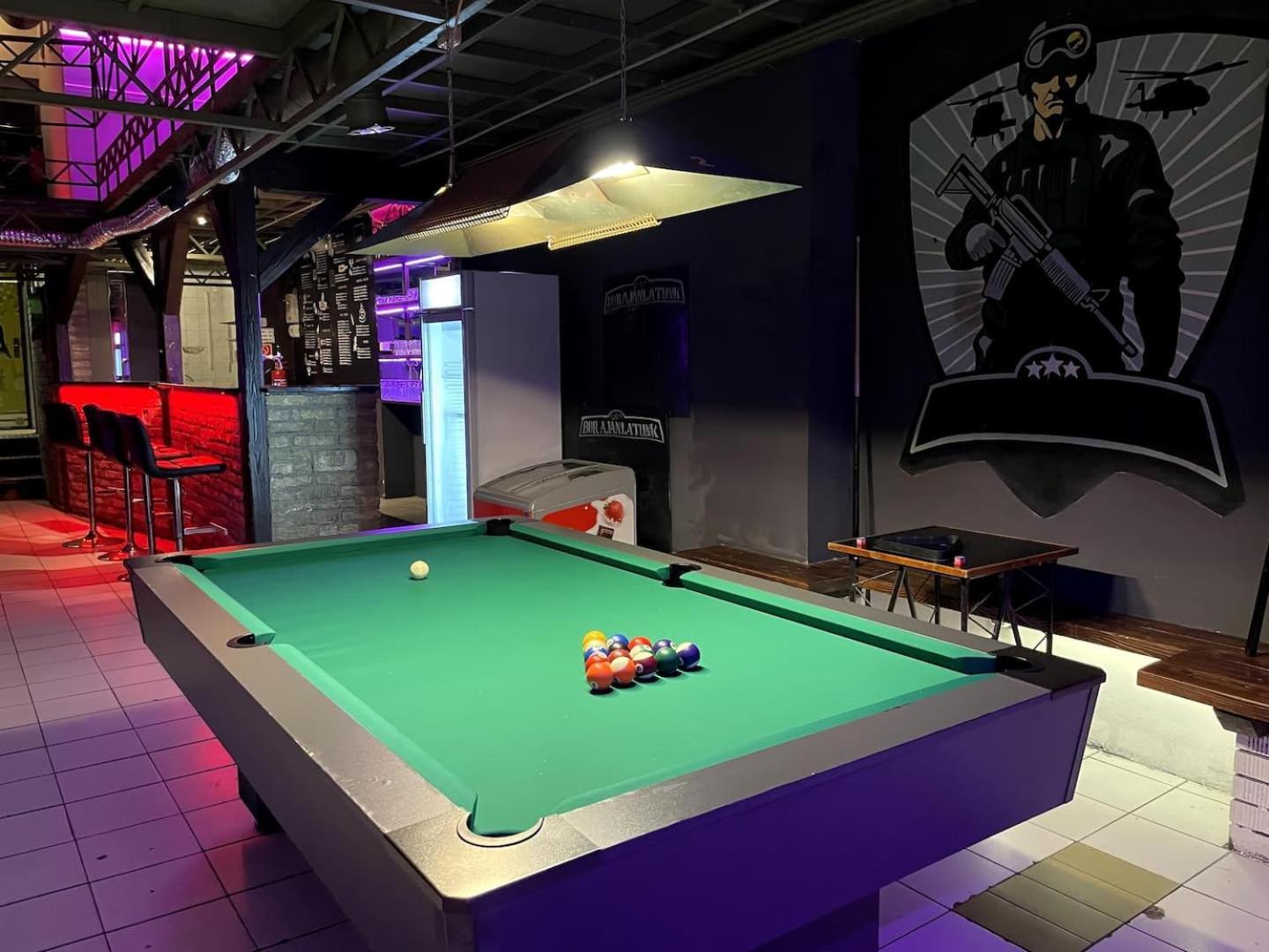 The Bachelor Bar - Bunker | Private Club *
