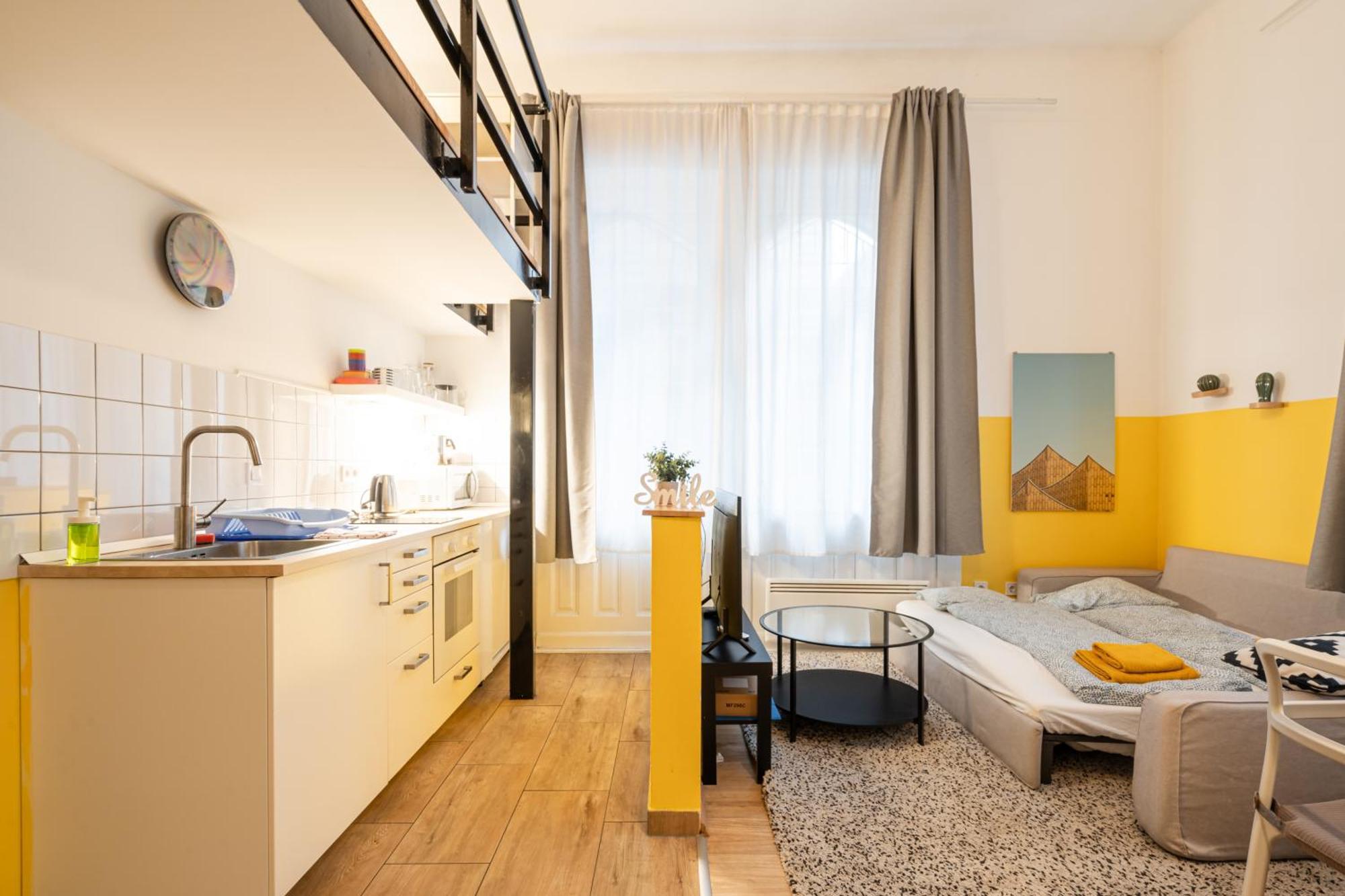 Charming In The Heart Of The Jewish Quarter W41 Yellow Appartement
