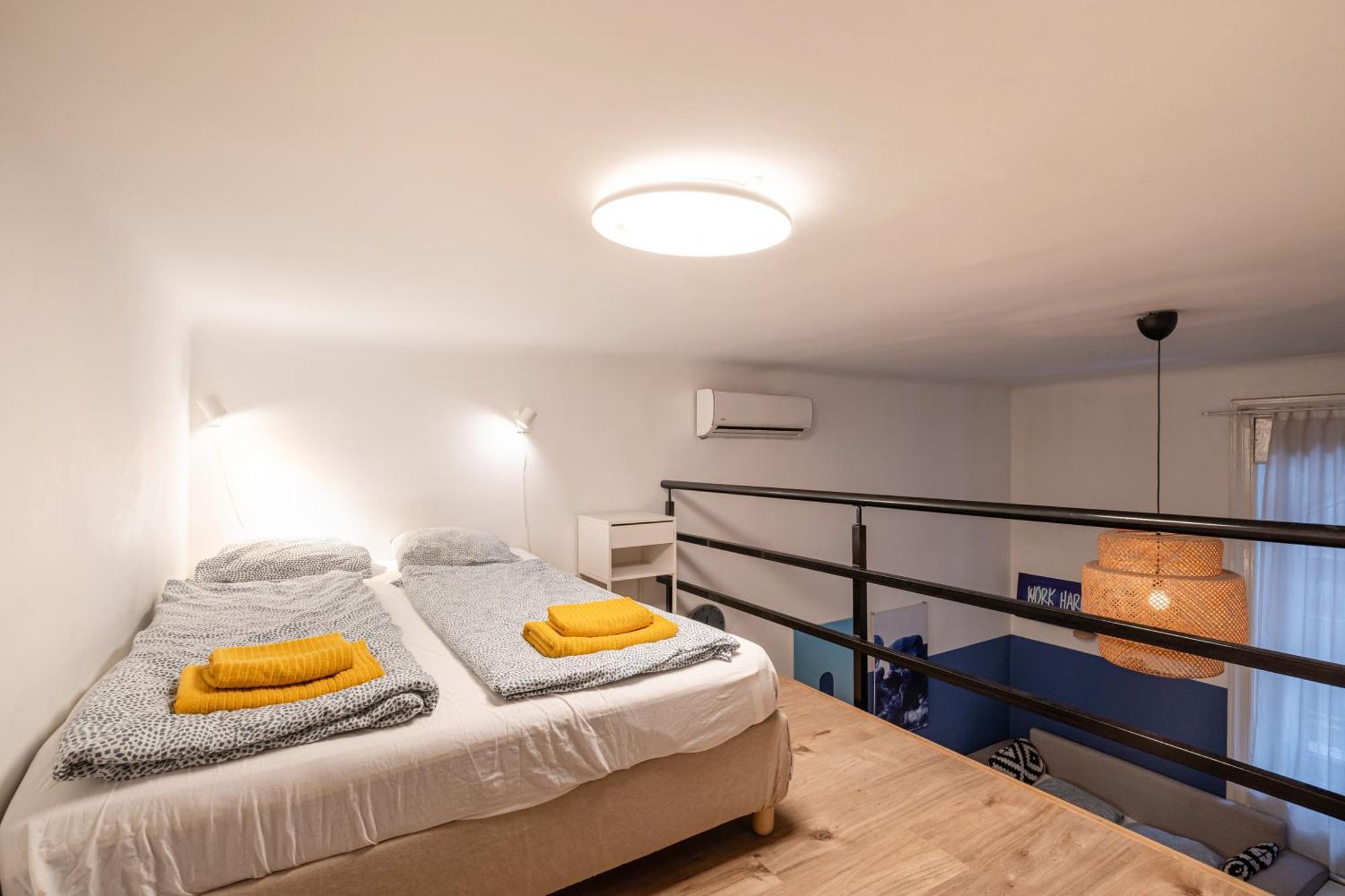Cosy In Party District W41 Blue * Budapest