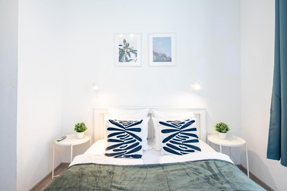 Ultra Friendly Apartman *