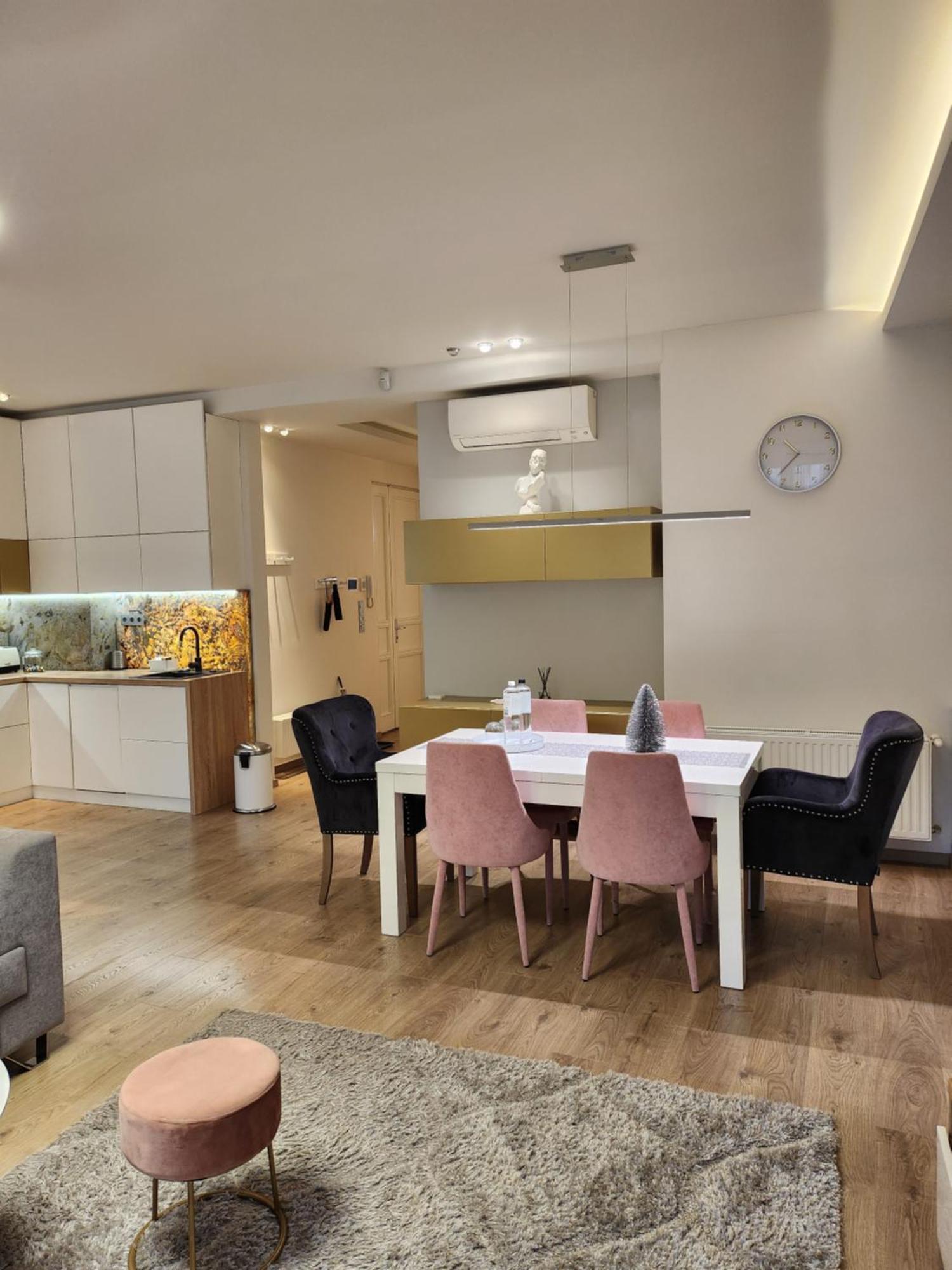 Apartment M53 