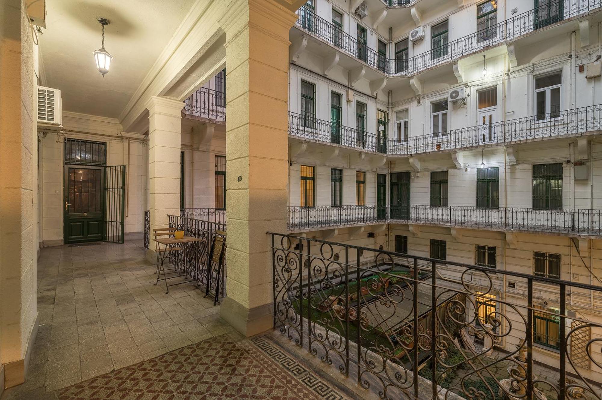 Appartamento Luxury & Quiet Near Newyorkcafe