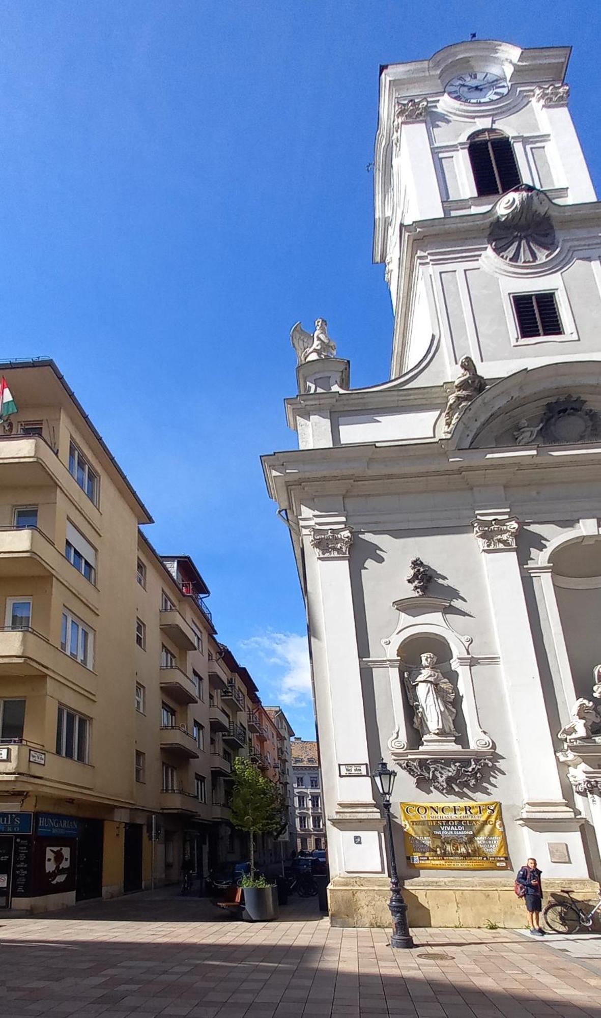 Dinerdowntown With Free Garage Apartamento Budapest