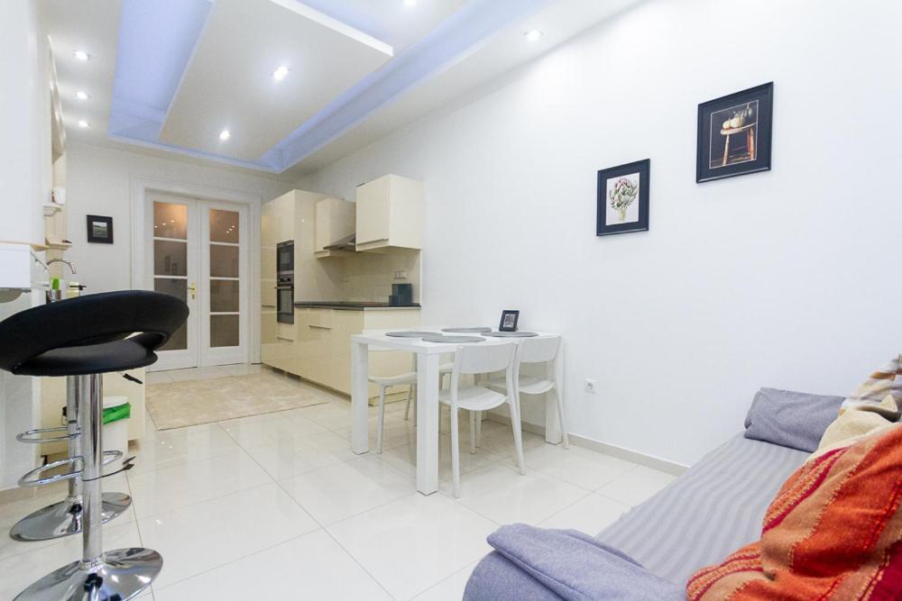 Luxury On Andrassy Avenue - A7 Appartamento Budapest