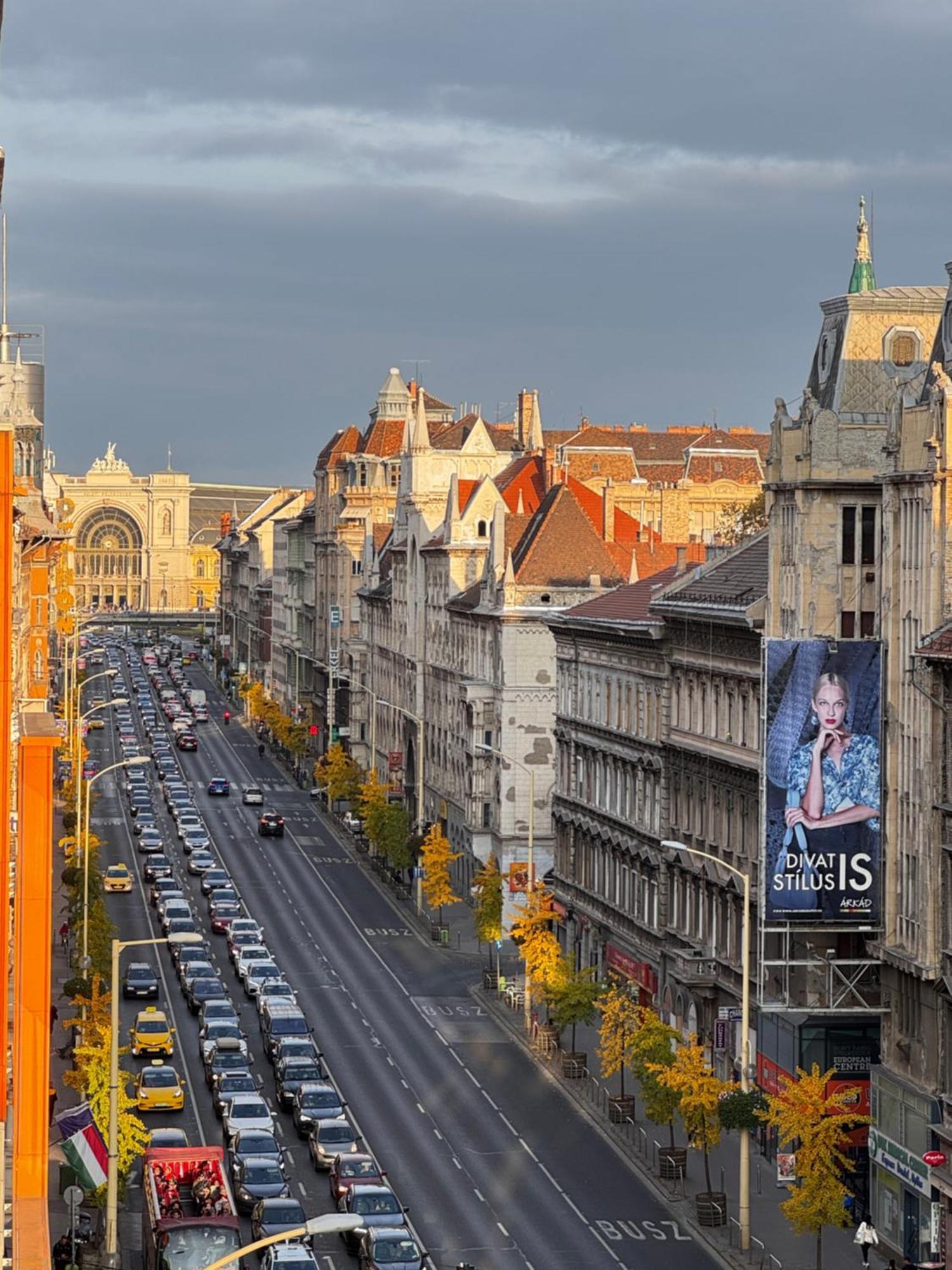 Blaha Haven Center Modern Budapeszt