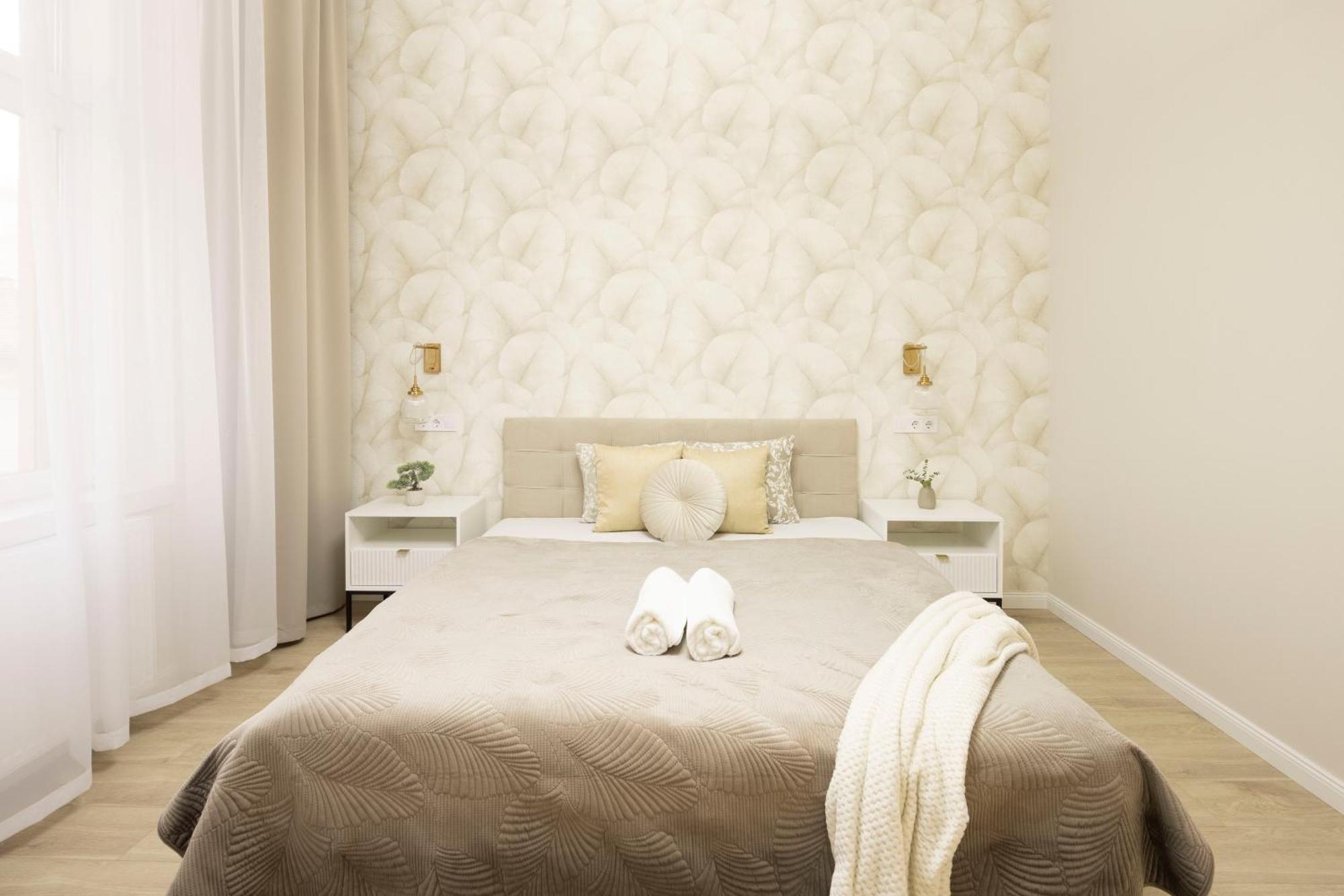 Luxurious & Elegance W18 Grand W' Balcony By Prestige Homes *