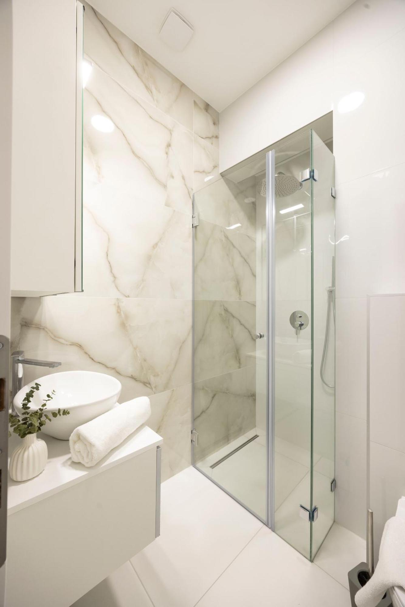 Luxurious & Elegance W18 Grand W' Balcony By Prestige Homes * Budapest