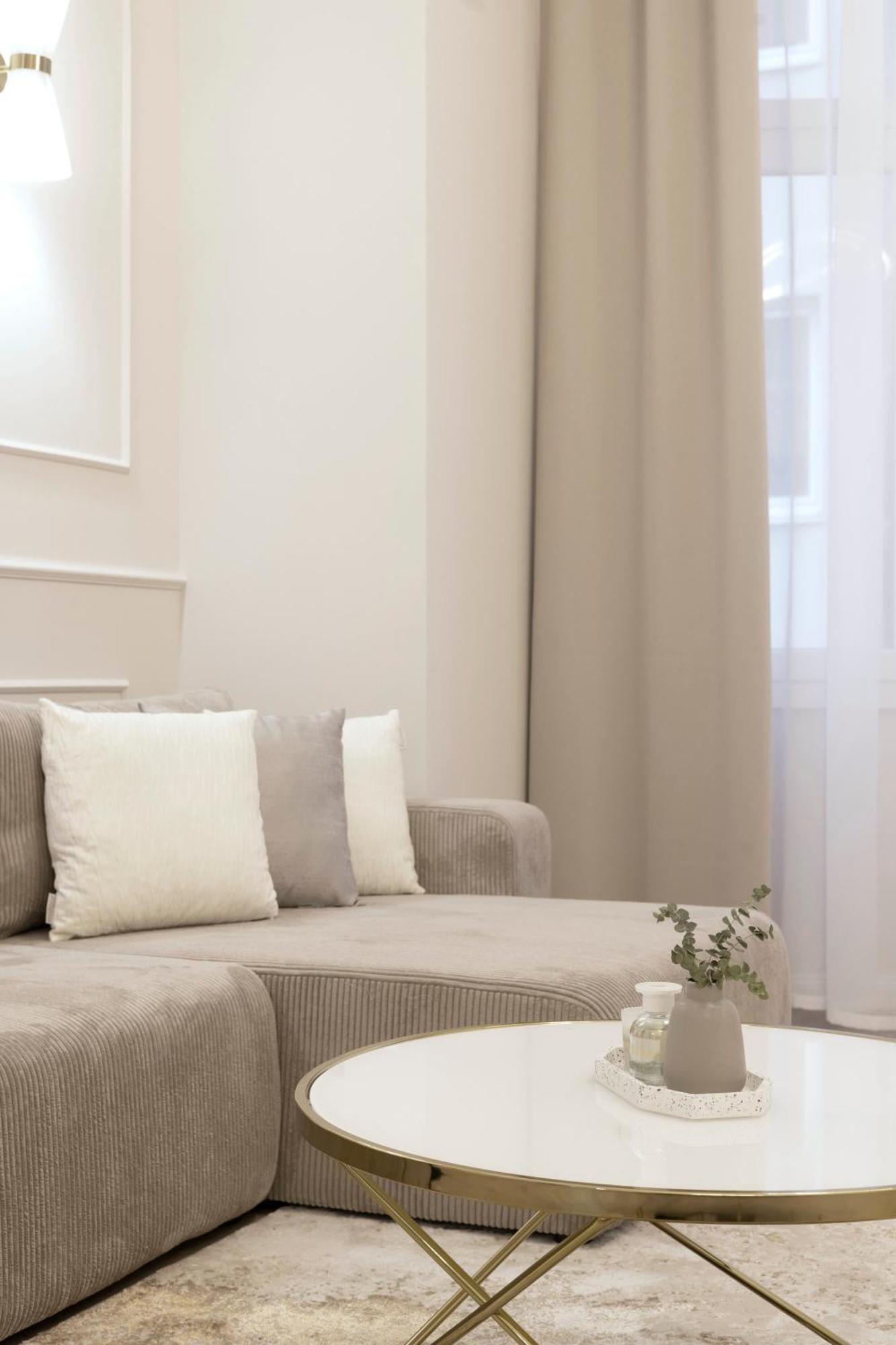 Luxurious & Elegance W18 Grand W' Balcony By Prestige Homes Appartamento