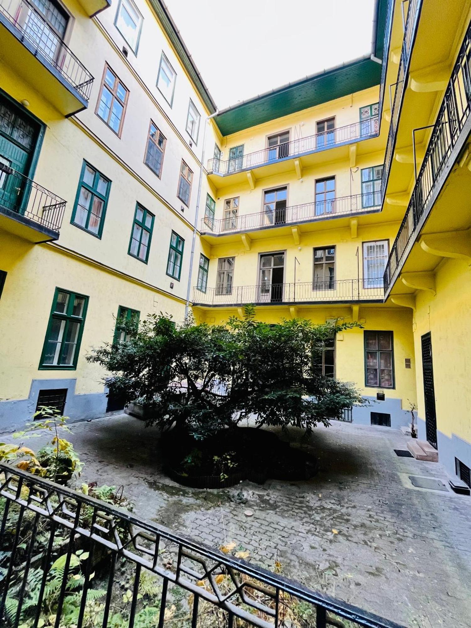 Boutique Apartment *