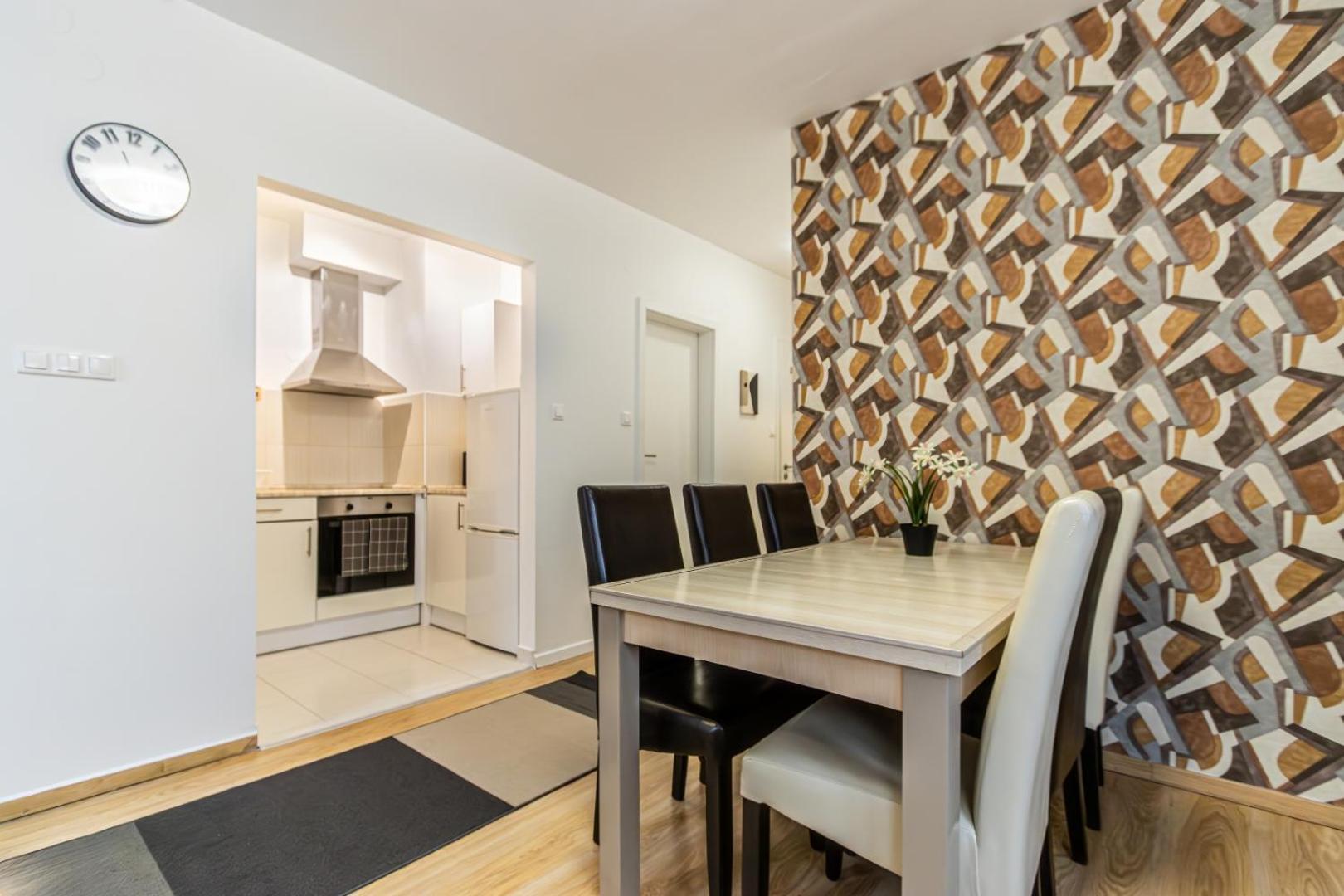 Apartment Corvin-luxe, 3 Bedroom In Center