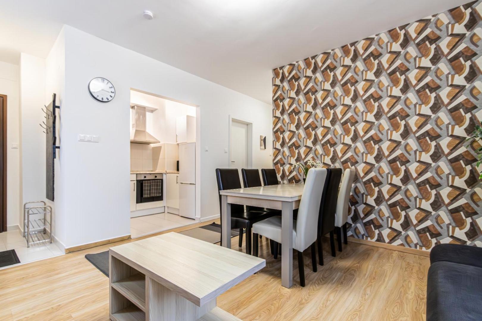 Apartment Corvin-luxe, 3 Bedroom In Center