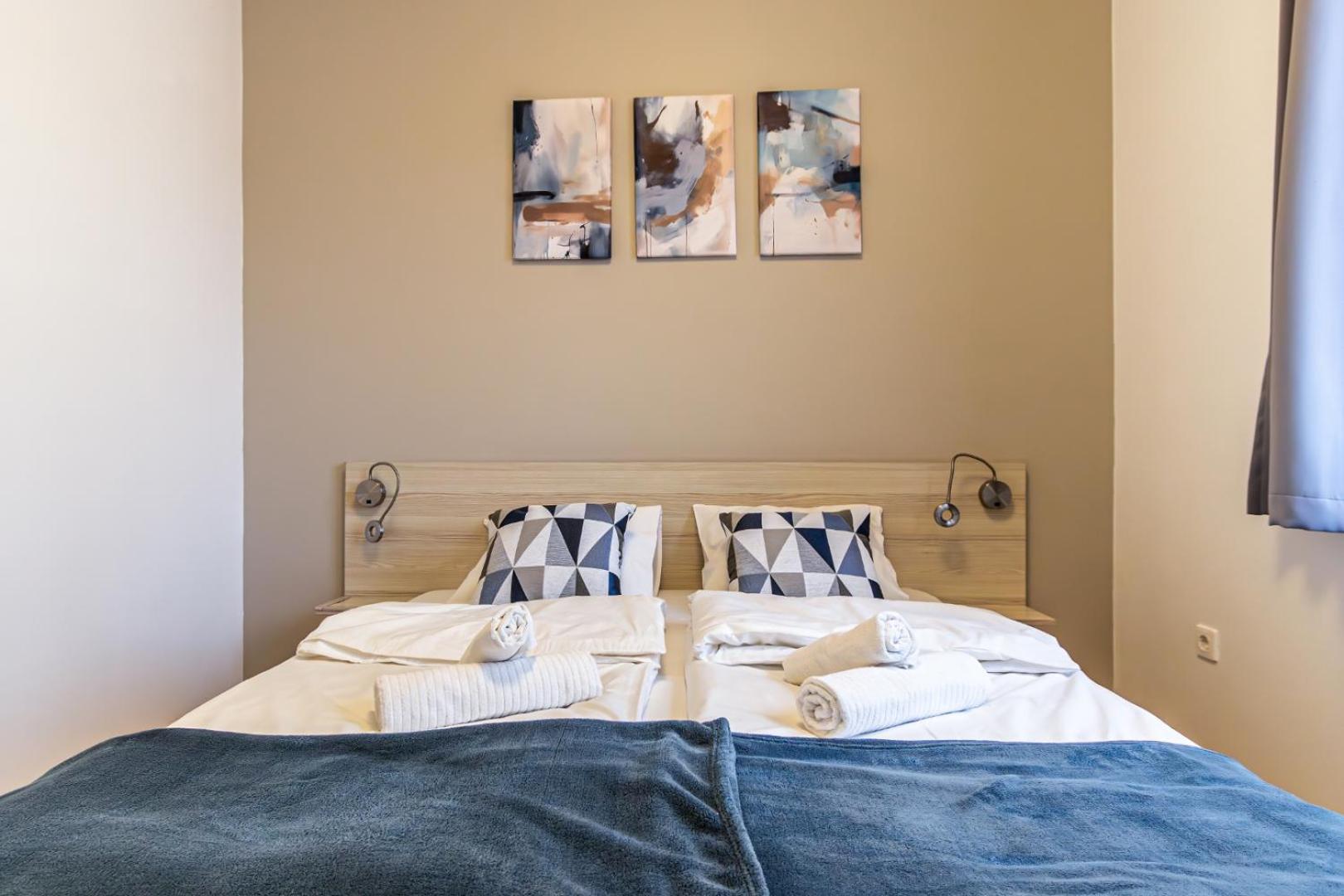 Corvin-luxe, 3 Bedroom In Center Apartment *