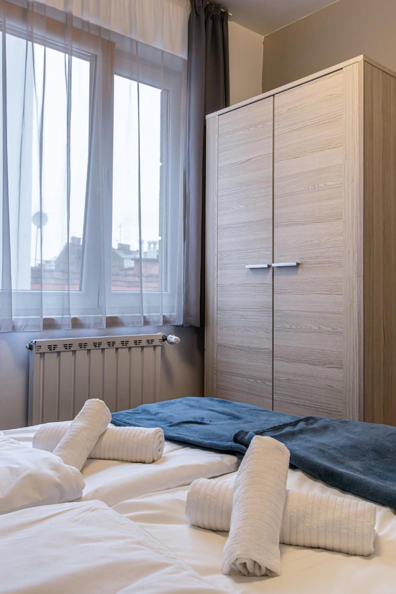 Apartment Corvin-luxe, 3 Bedroom In Center