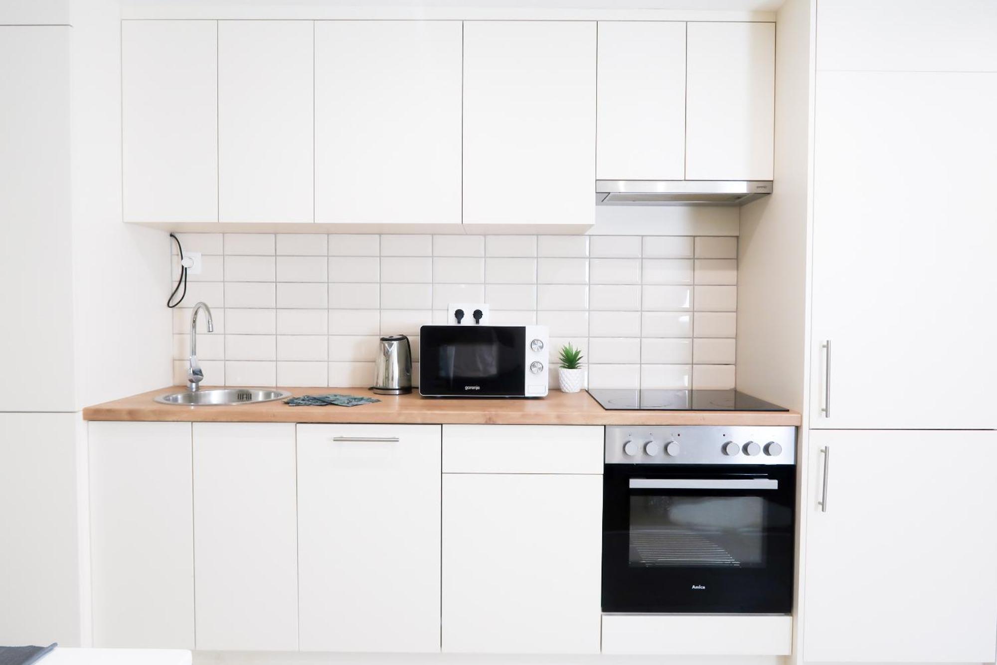 Lägenhet Center, Nicely Renovated With 3 Bedrooms *