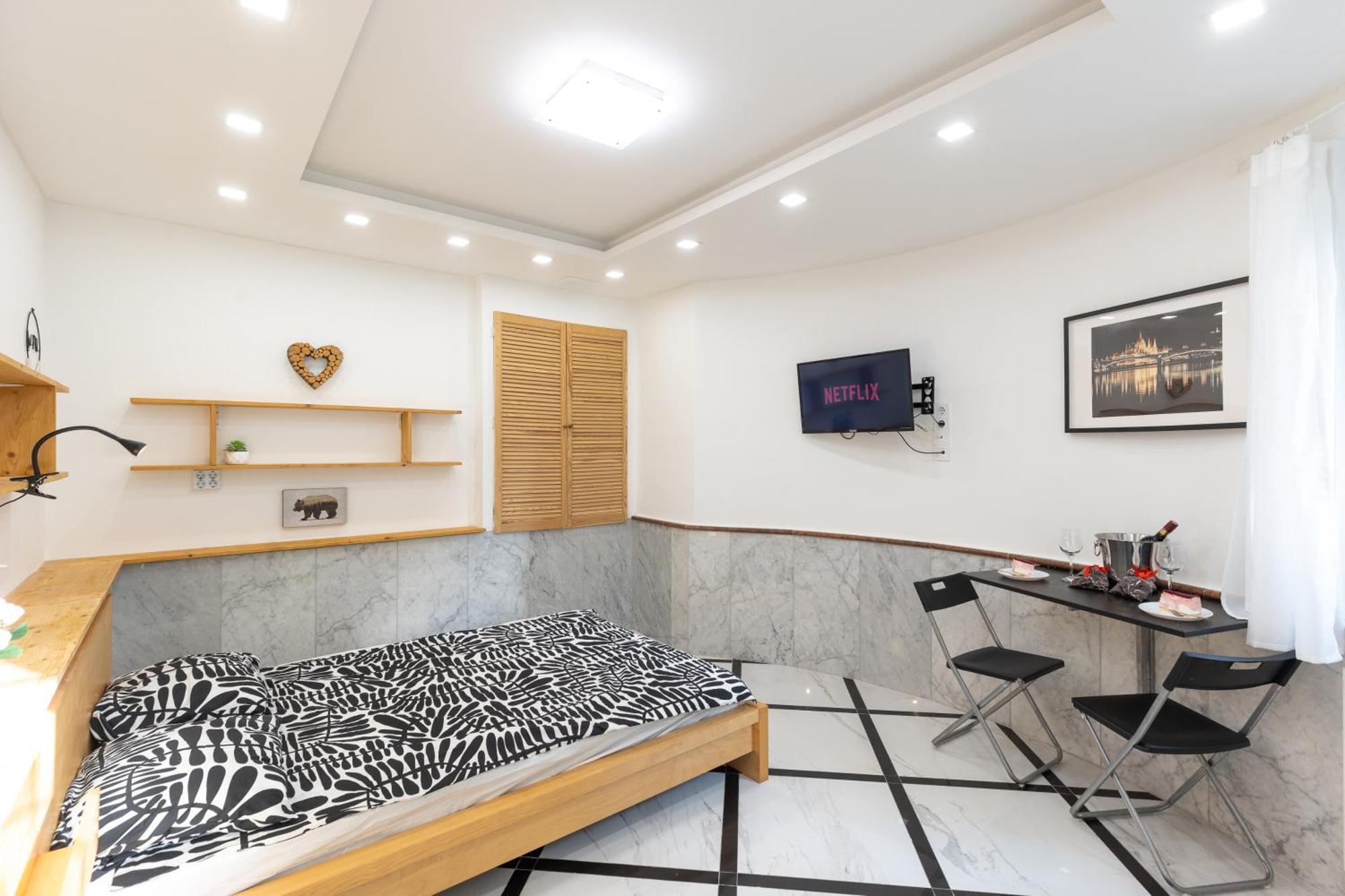 Apartment Hidden Gem In Buda