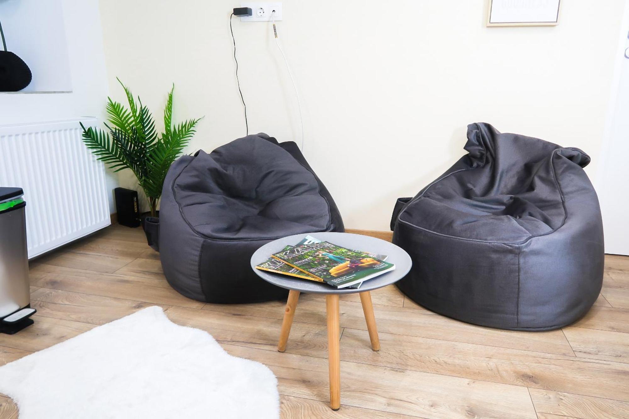 Center, Nicely Renovated With 3 Bedrooms Lägenhet *