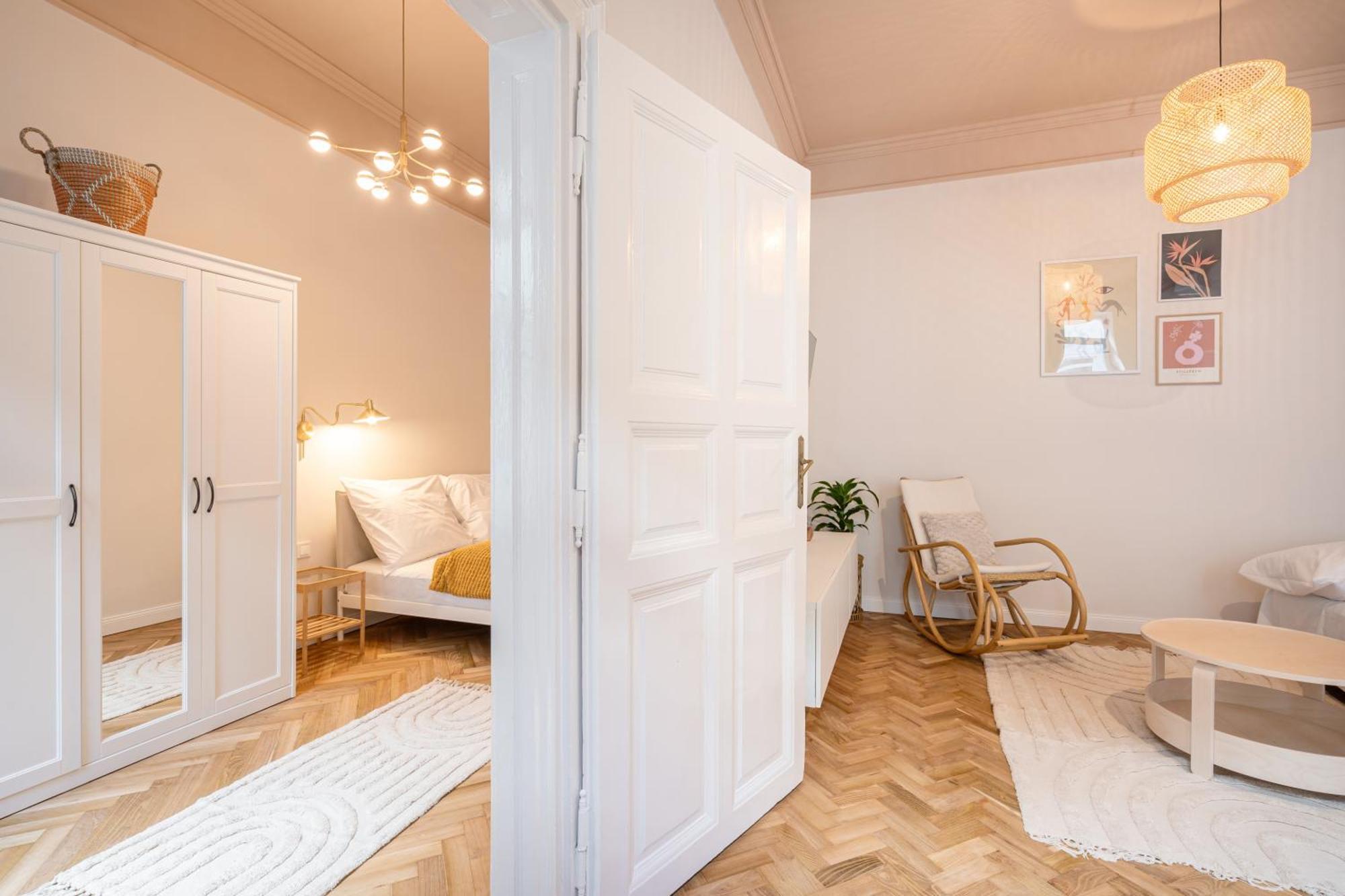 Daydream Den * Budapest
