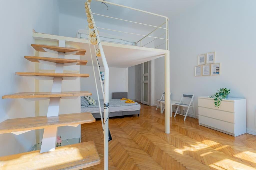 Apartmán Weiner Leo Sunny Mezzanine Hideaway
