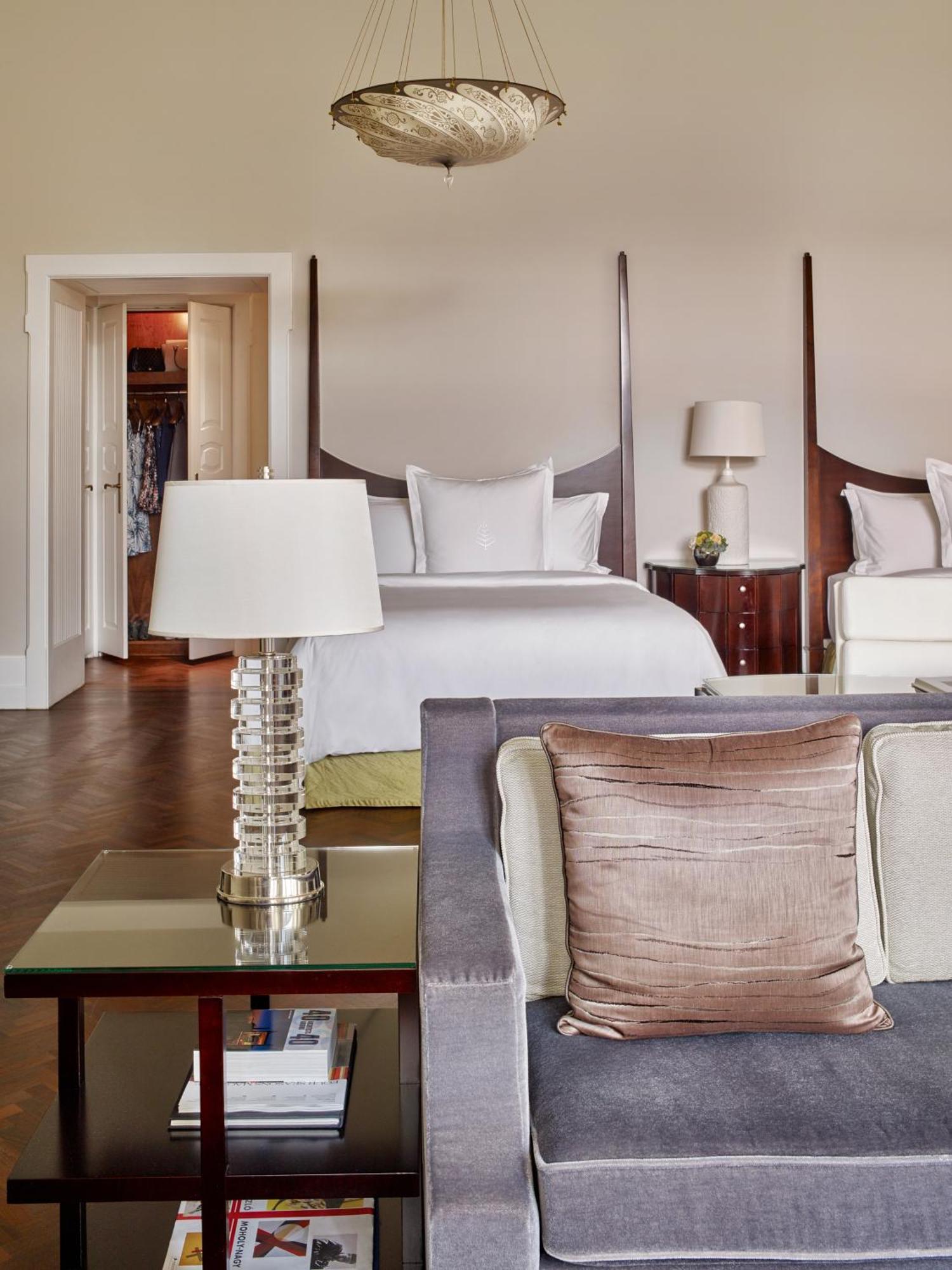 Hotel Four Seasons Gresham Palace 5*