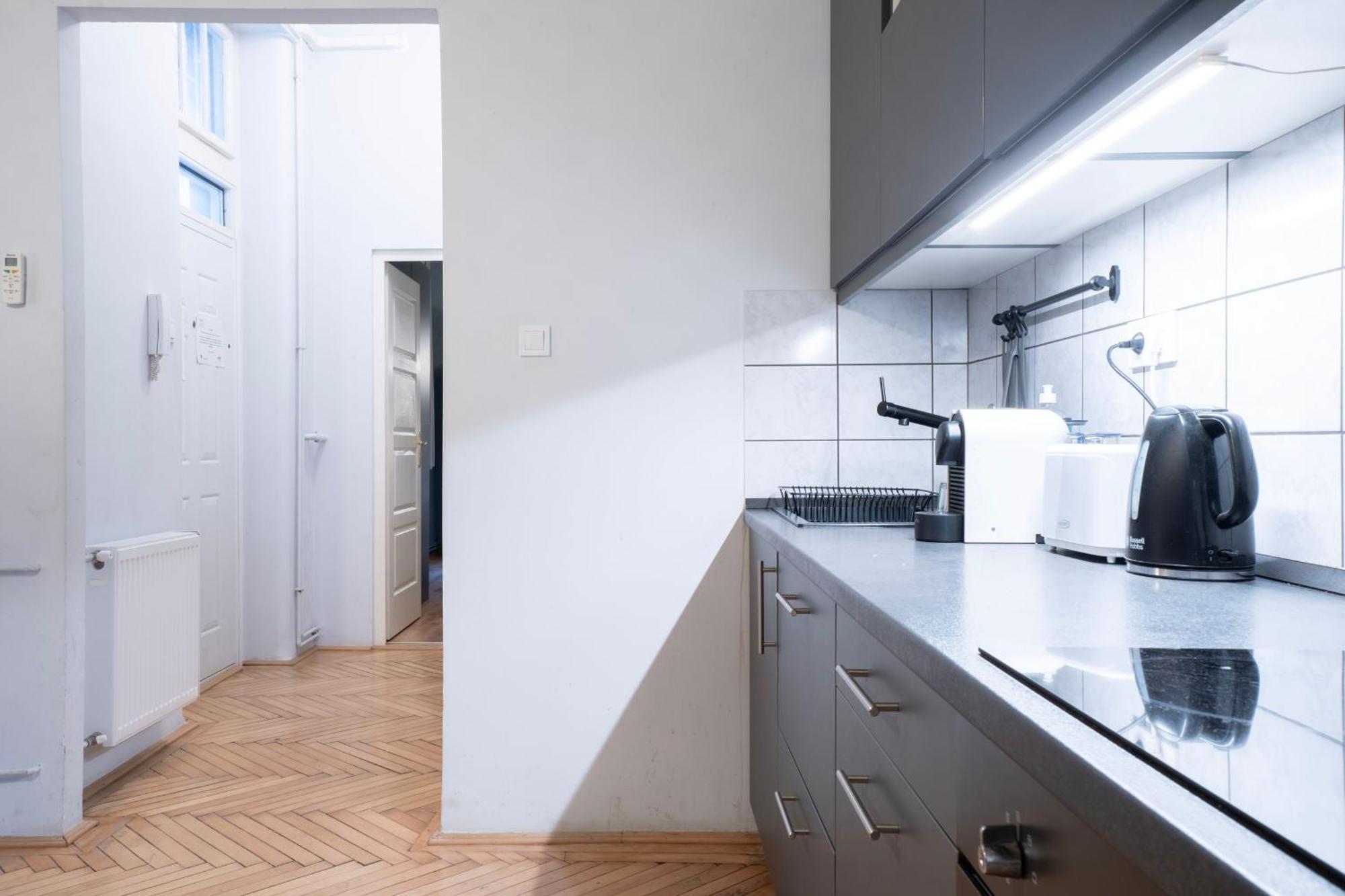 Apartman Super Comfort With 3 Next To Opera