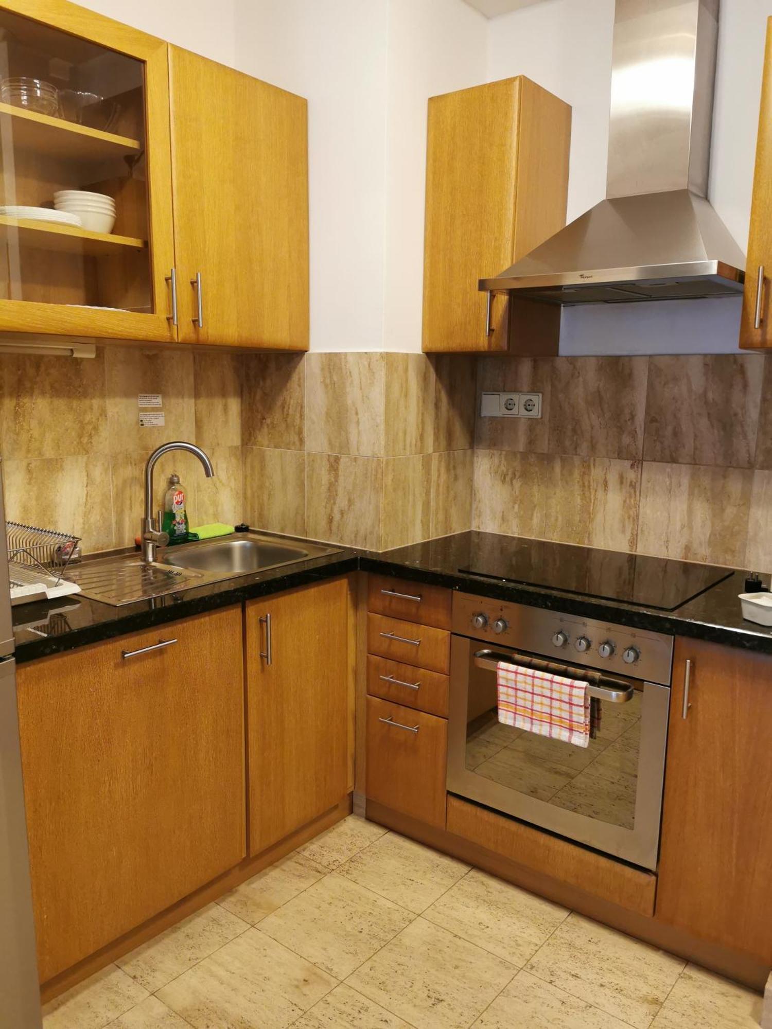 Colours Superior With Free Parking * Budapest