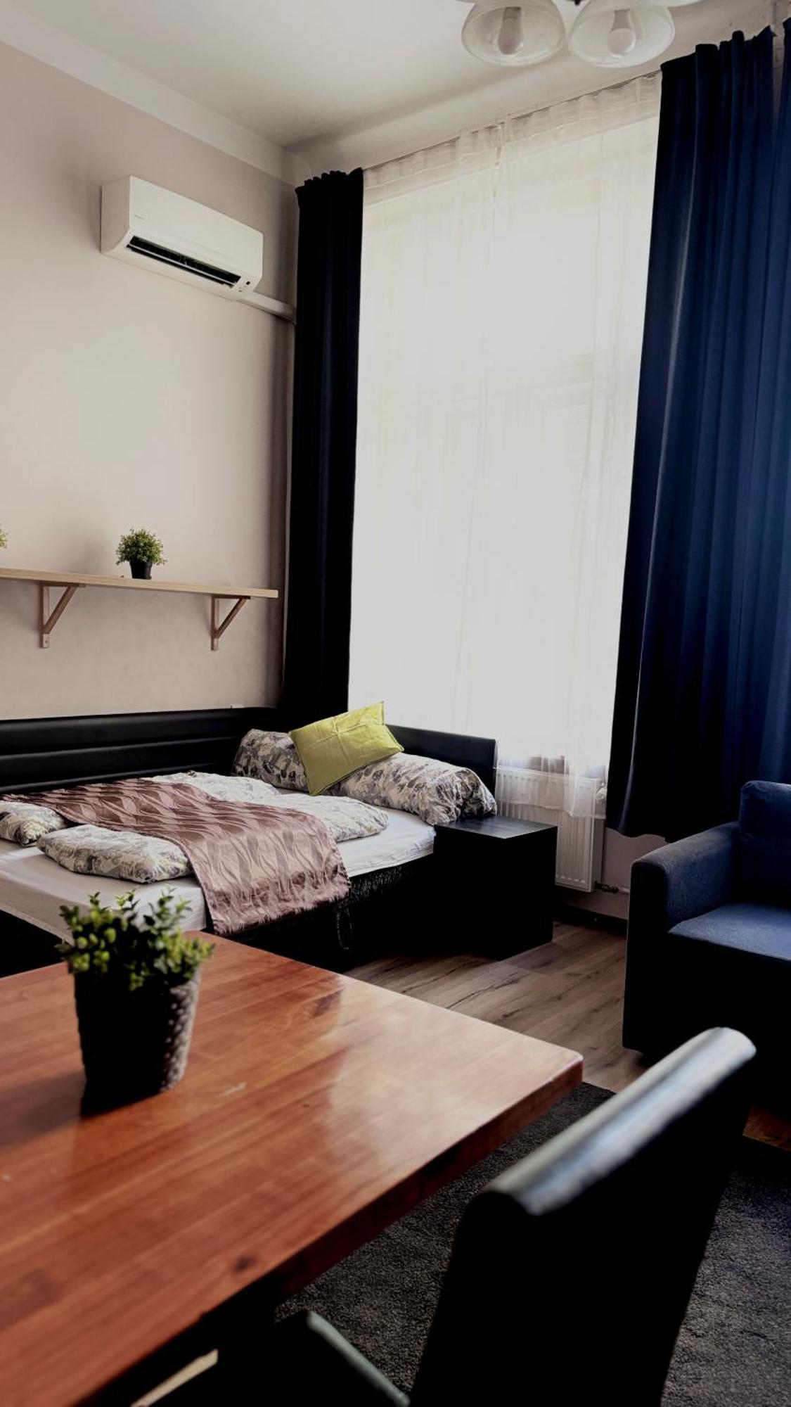 Walk Fashionstreet Apartmnts Apartment