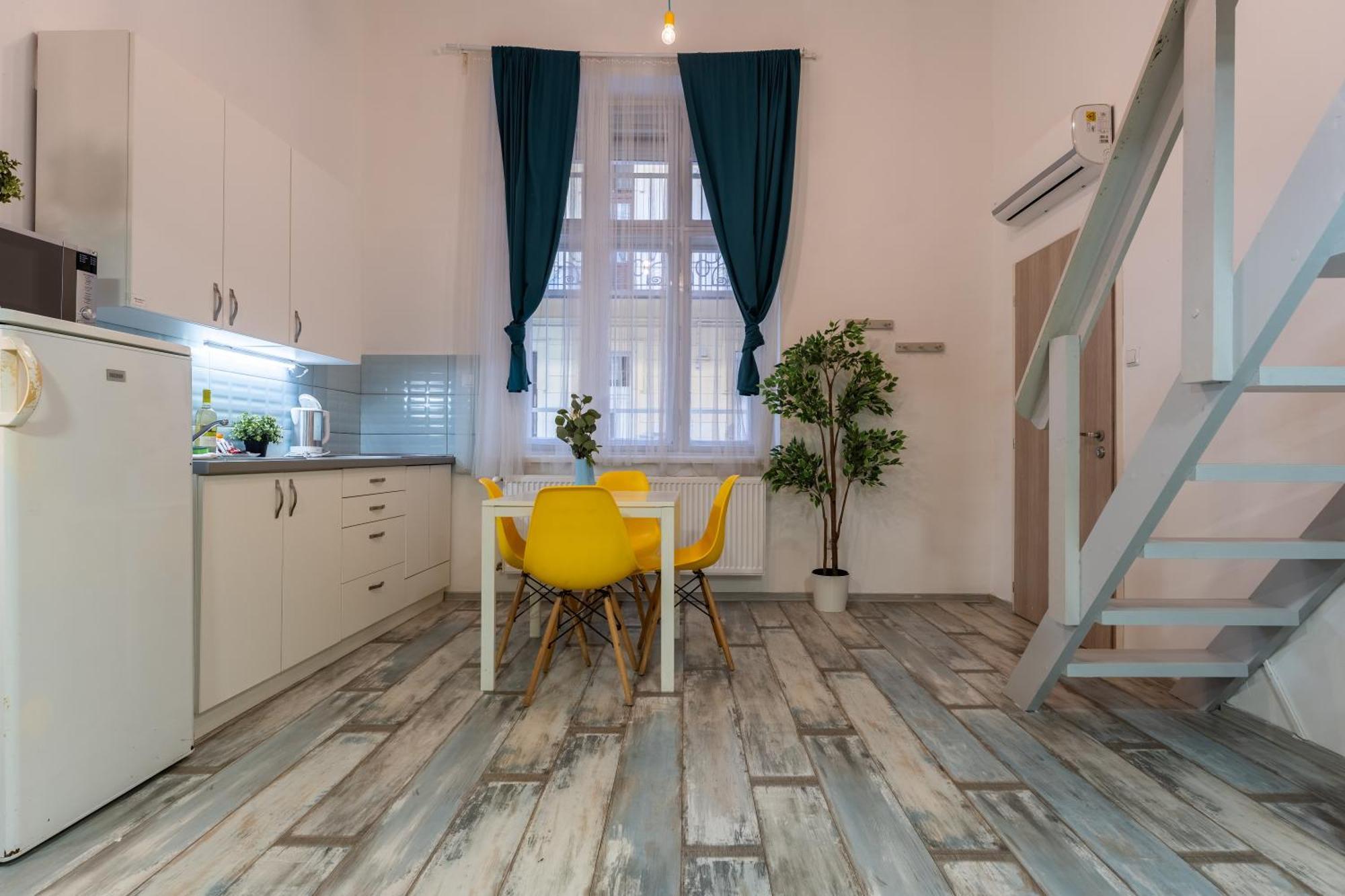 Enigma Estate Apartment