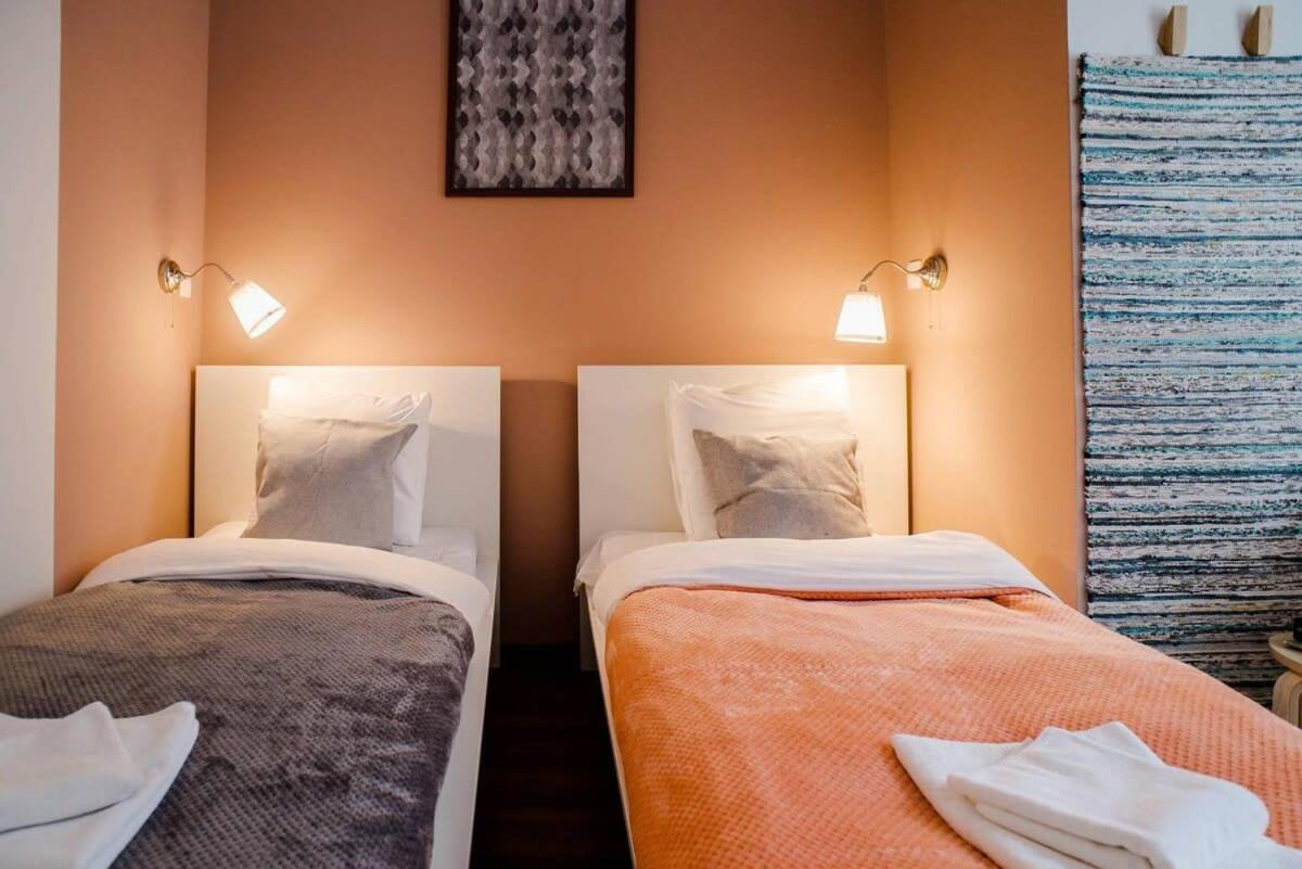 5 Bedrooms With Ac In Center Appartamento *