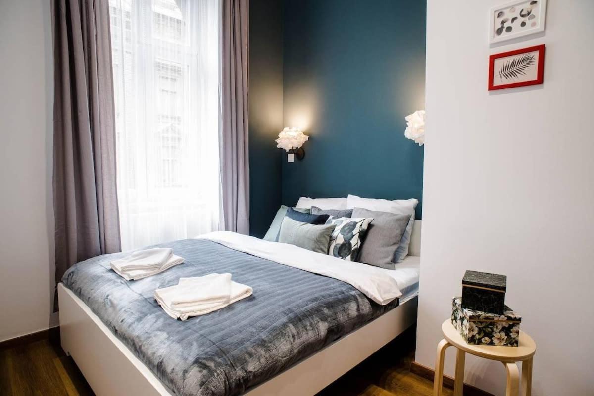 5 Bedrooms With Ac In Center Appartamento *