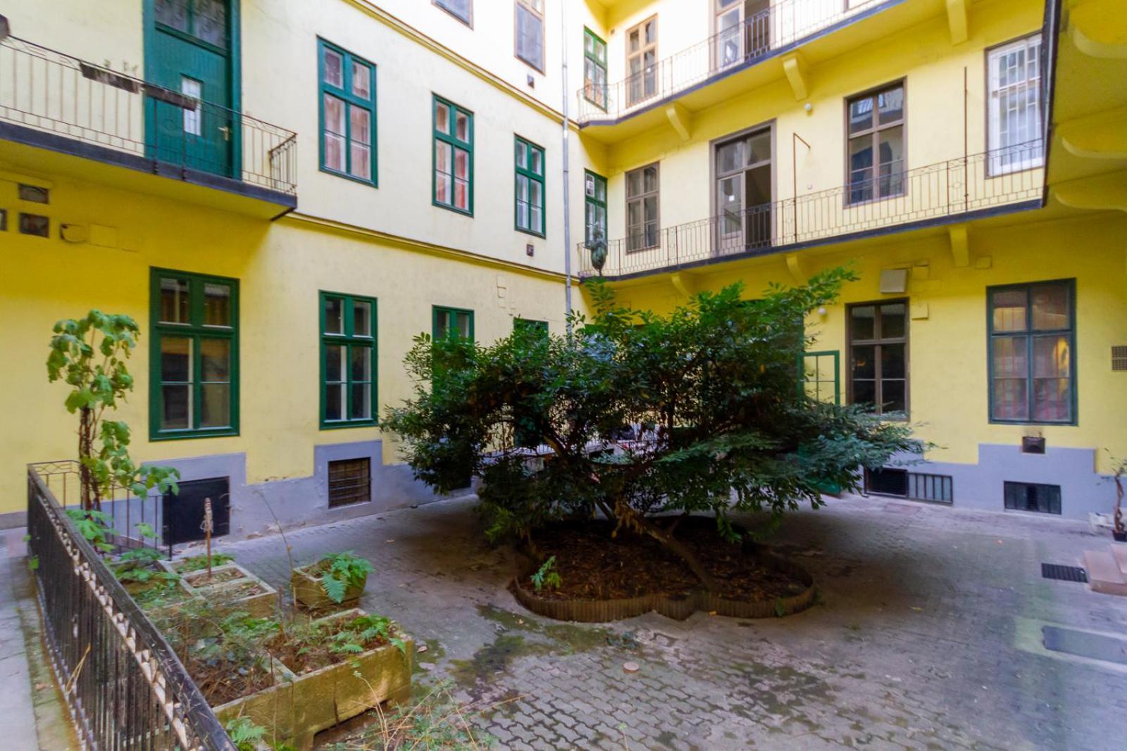 Boulevard Haven W Terrace & Ac By Nw Apartamento Budapest