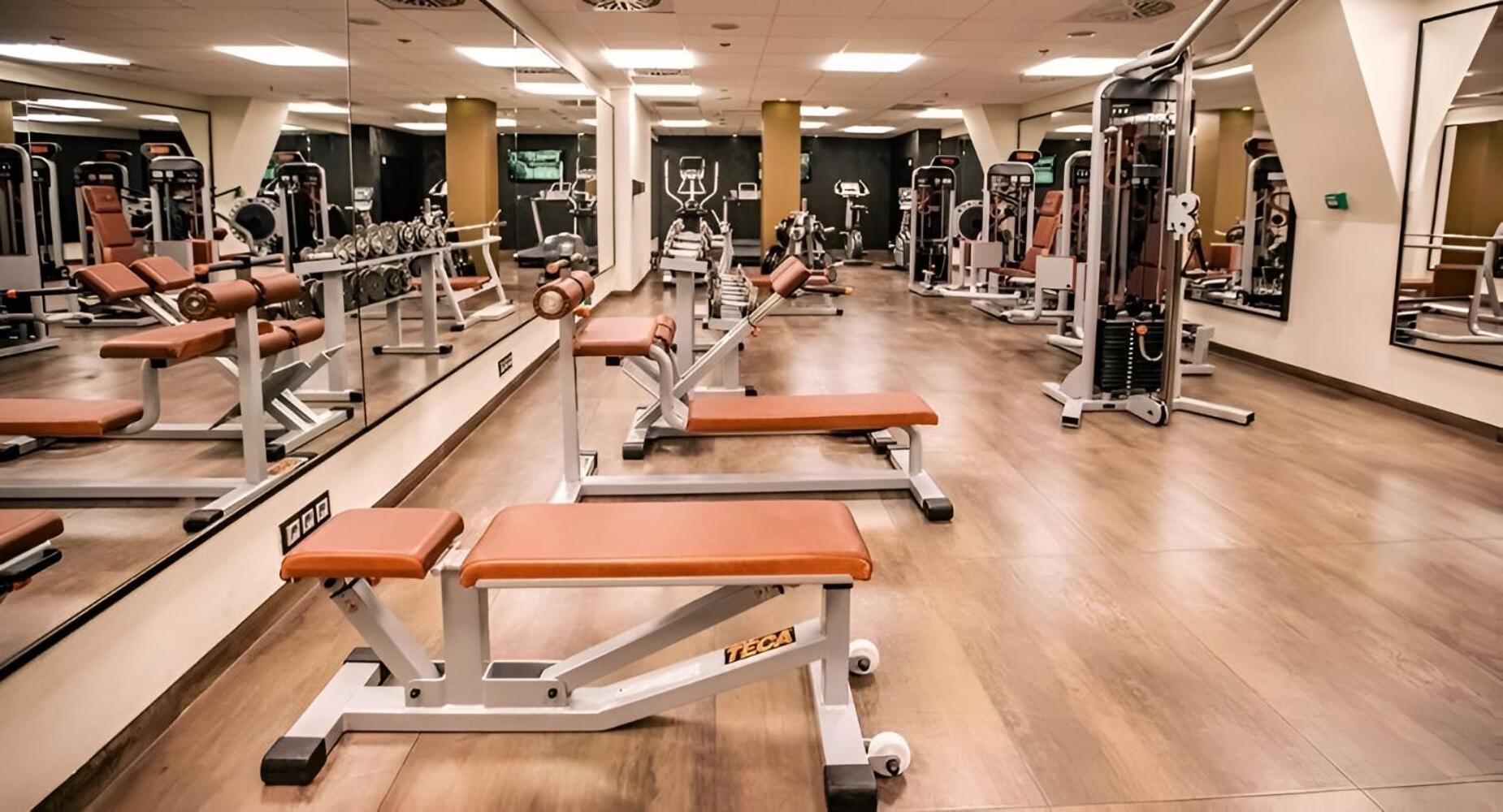 Sarah's With Pool, Wellness, Fitness * Boedapest