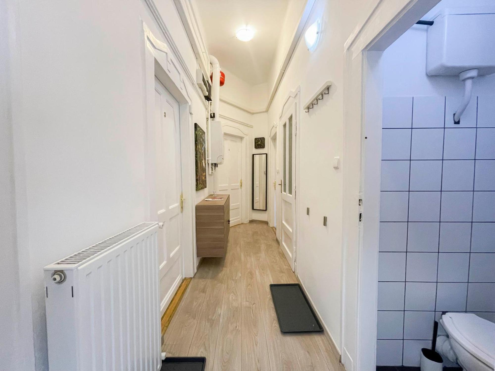 W25 Spacious 3br Free Parking Budapest