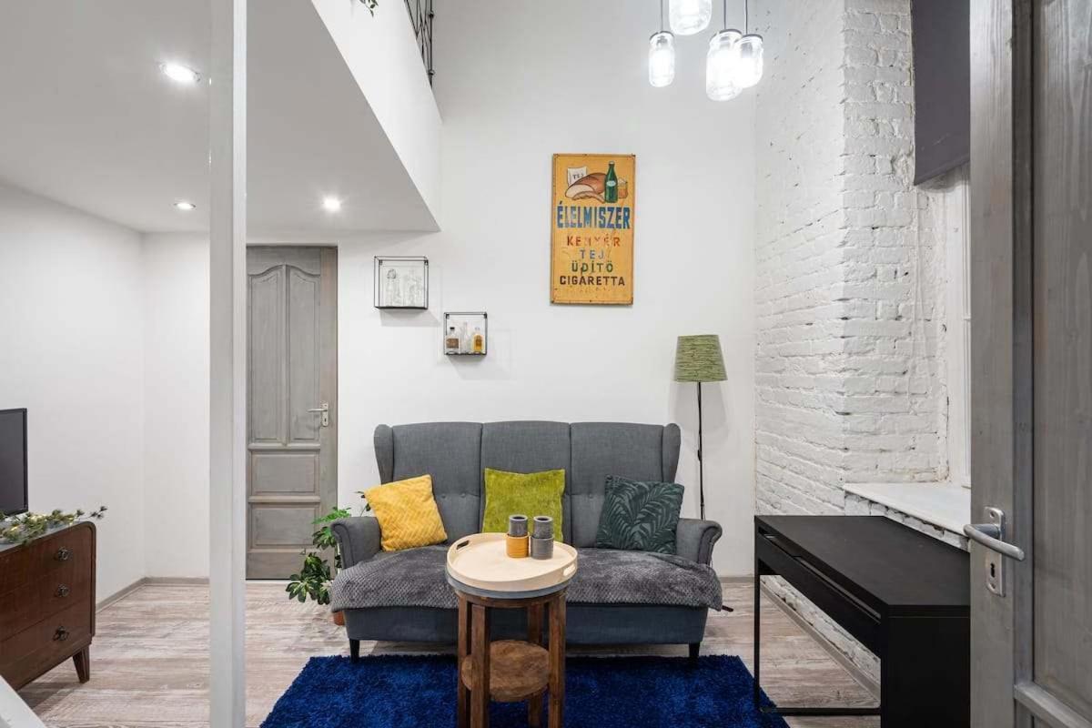 Vintage Downtown Escape 2 Baths 2 Beds Apartmán