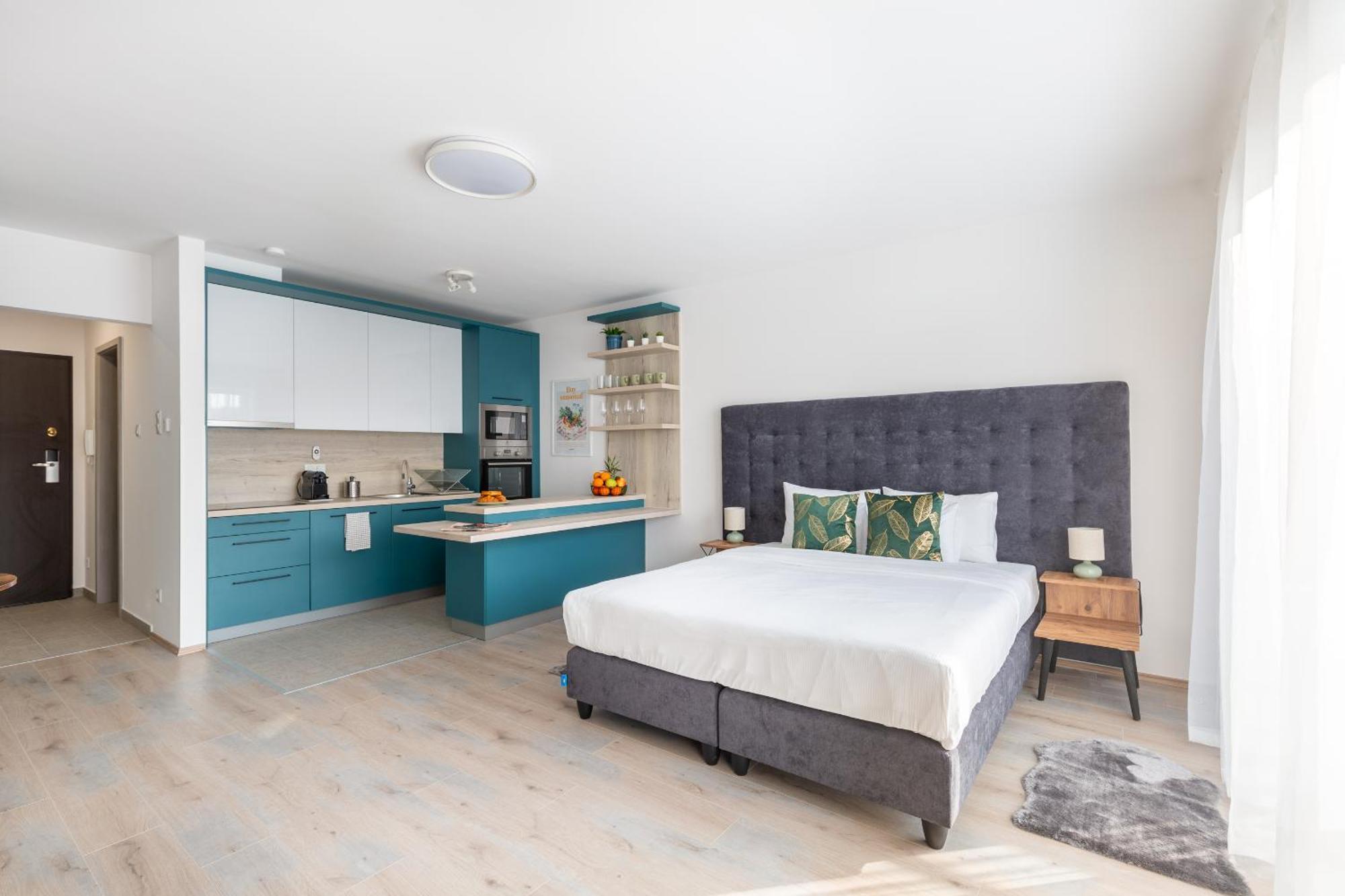Hock By Vagabond * Budapest