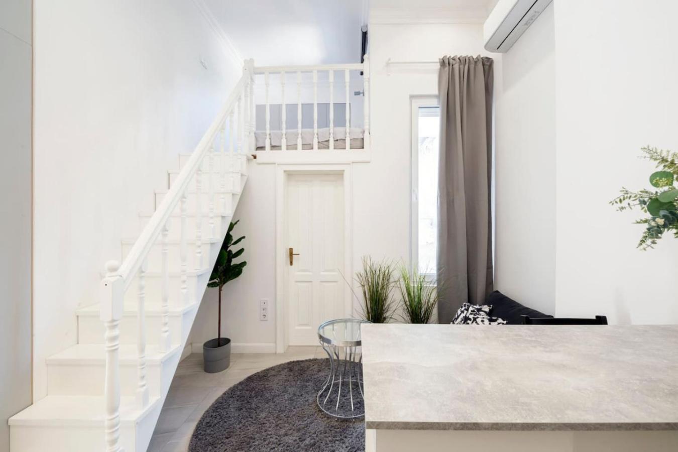 - Palace District Holiday home *