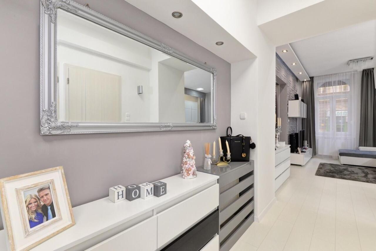 Grey Comfort 2br Near Keleti * Budapešť